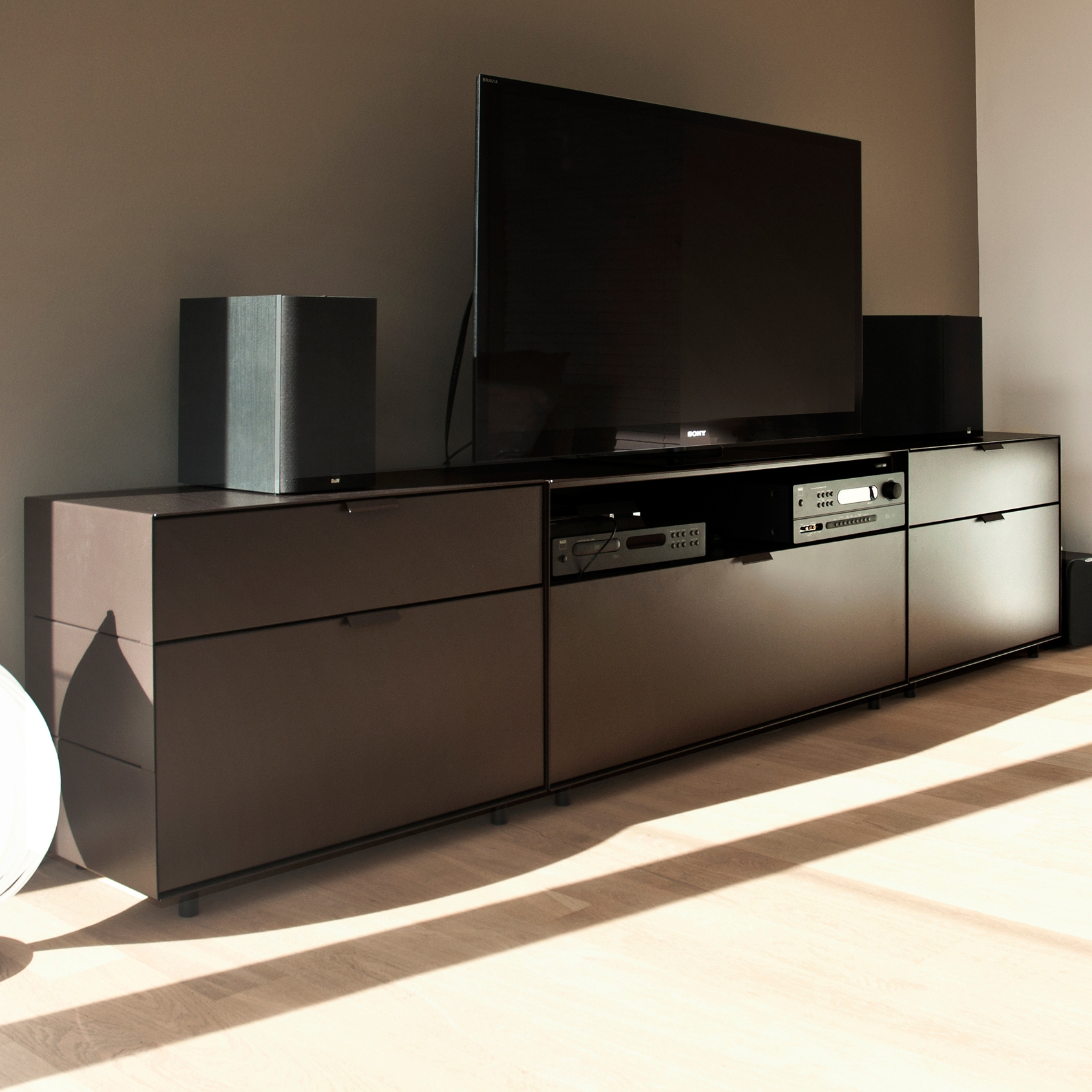Display product System M Sideboards from manufacturer S+ Systemmöbel