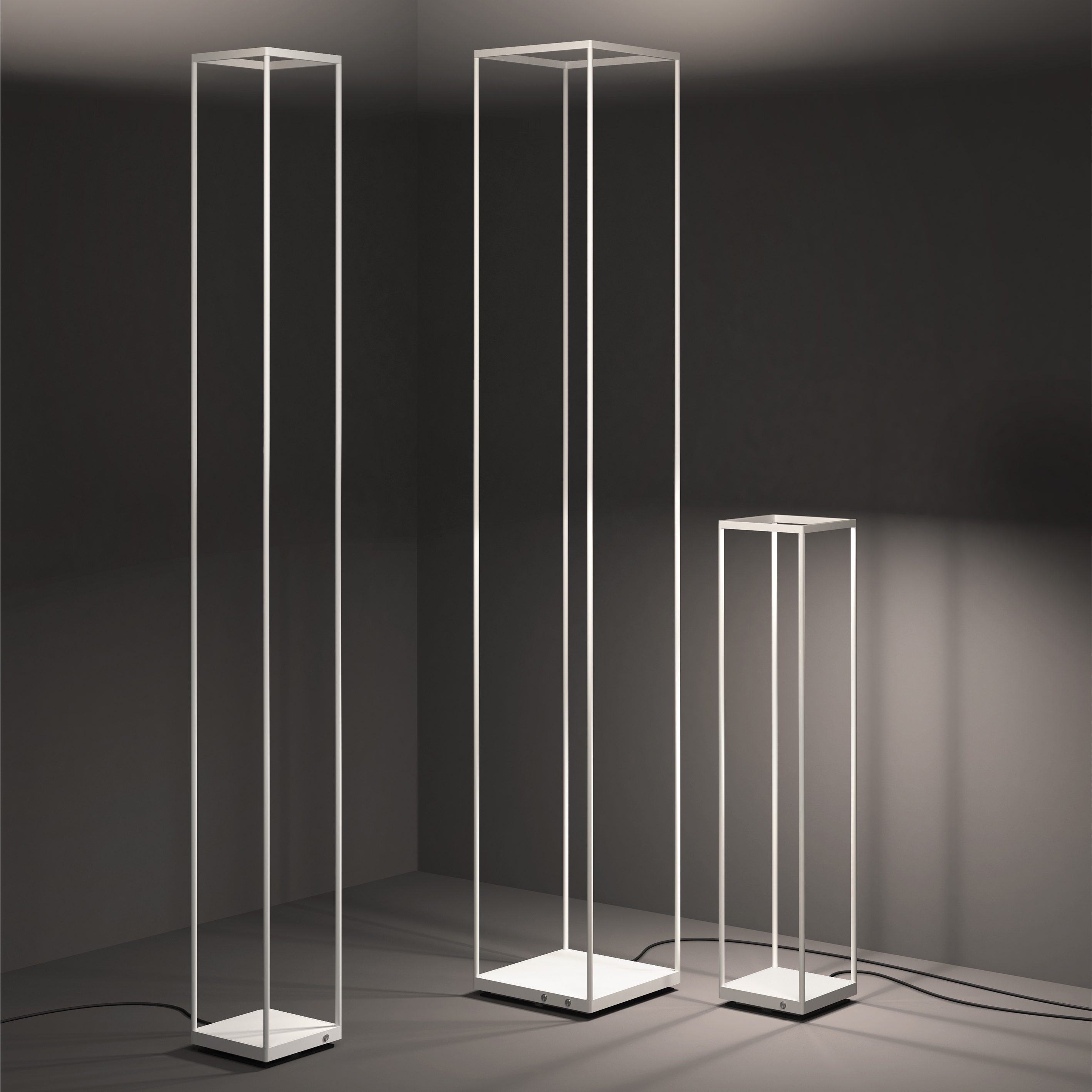 FLOOR LAMPS