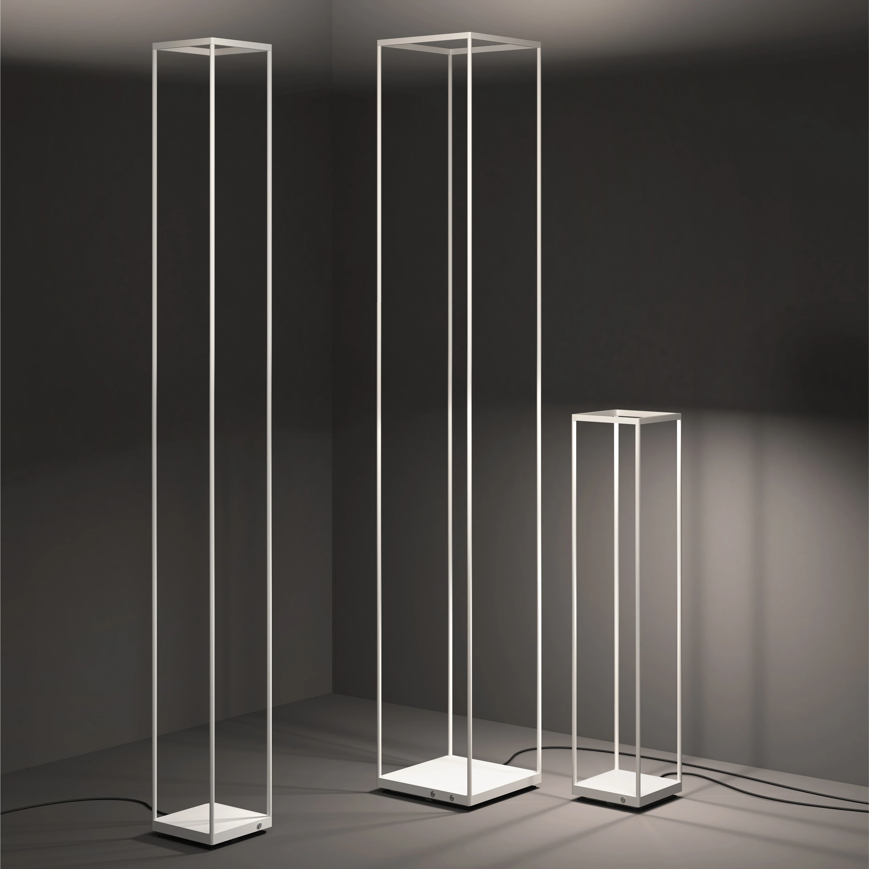 FLOOR LAMPS