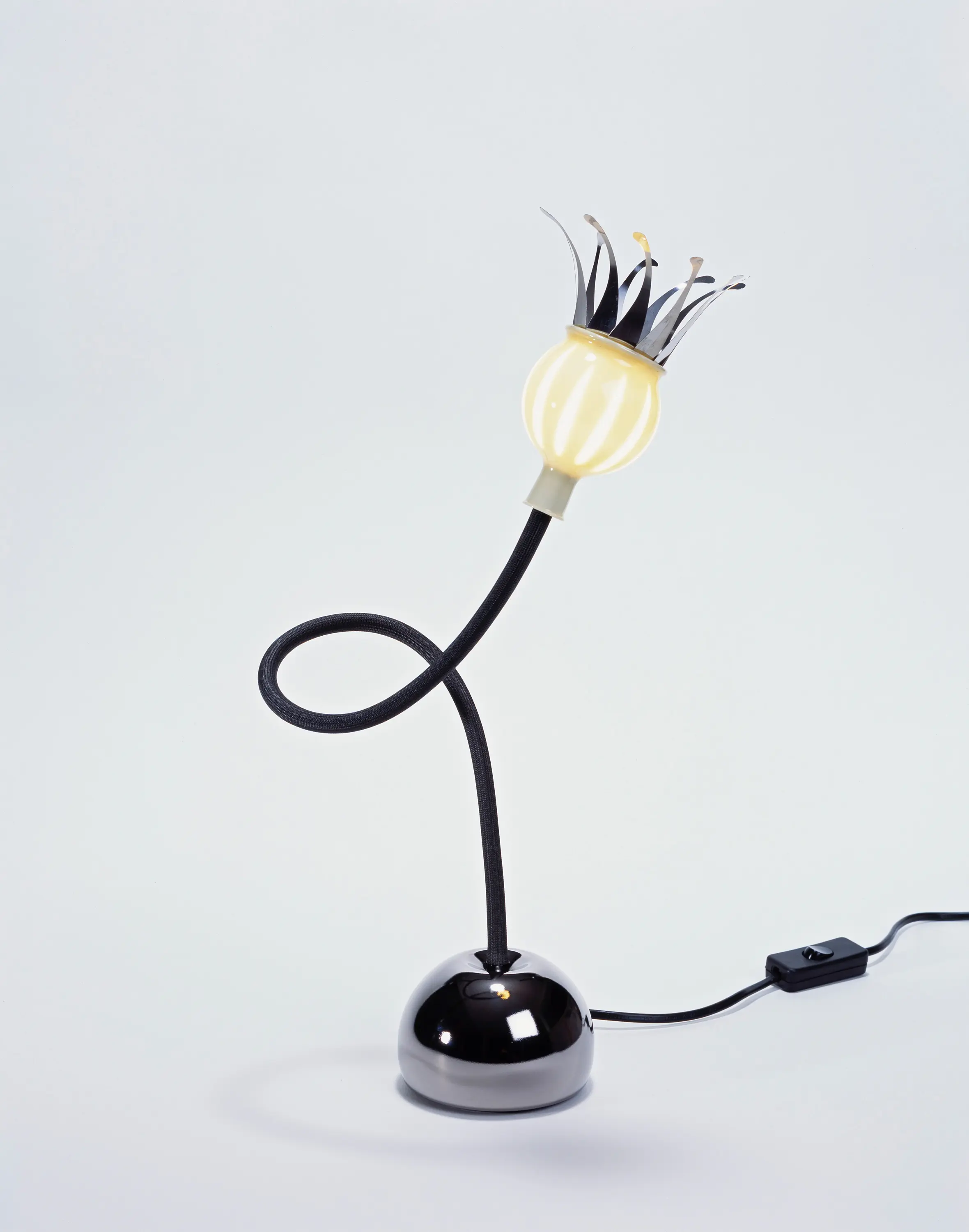 serien.lighting - POPPY Table