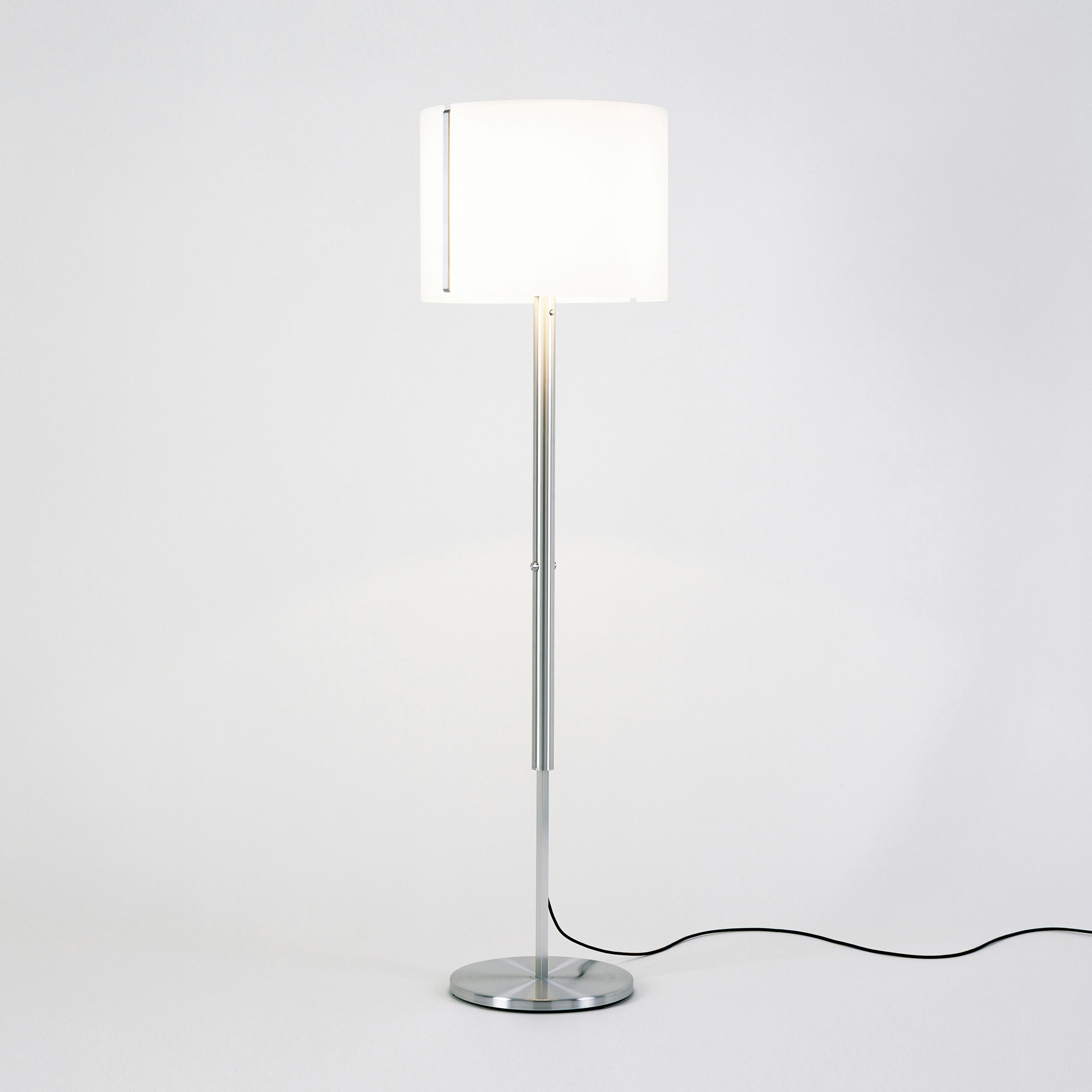 Afficher le produit JONES Floor L du fabricant serien.lighting