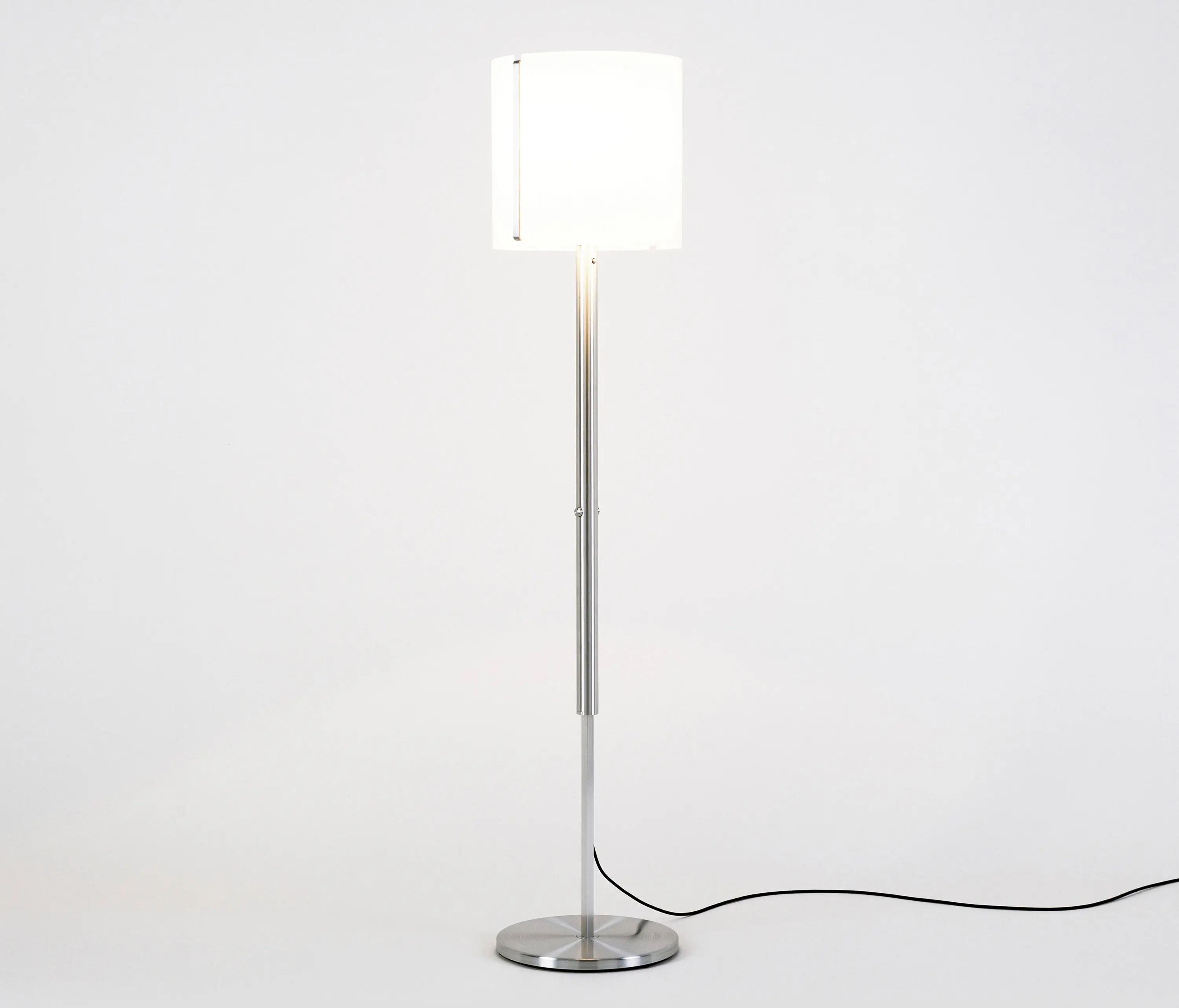 serien.lighting - JONES Floor S