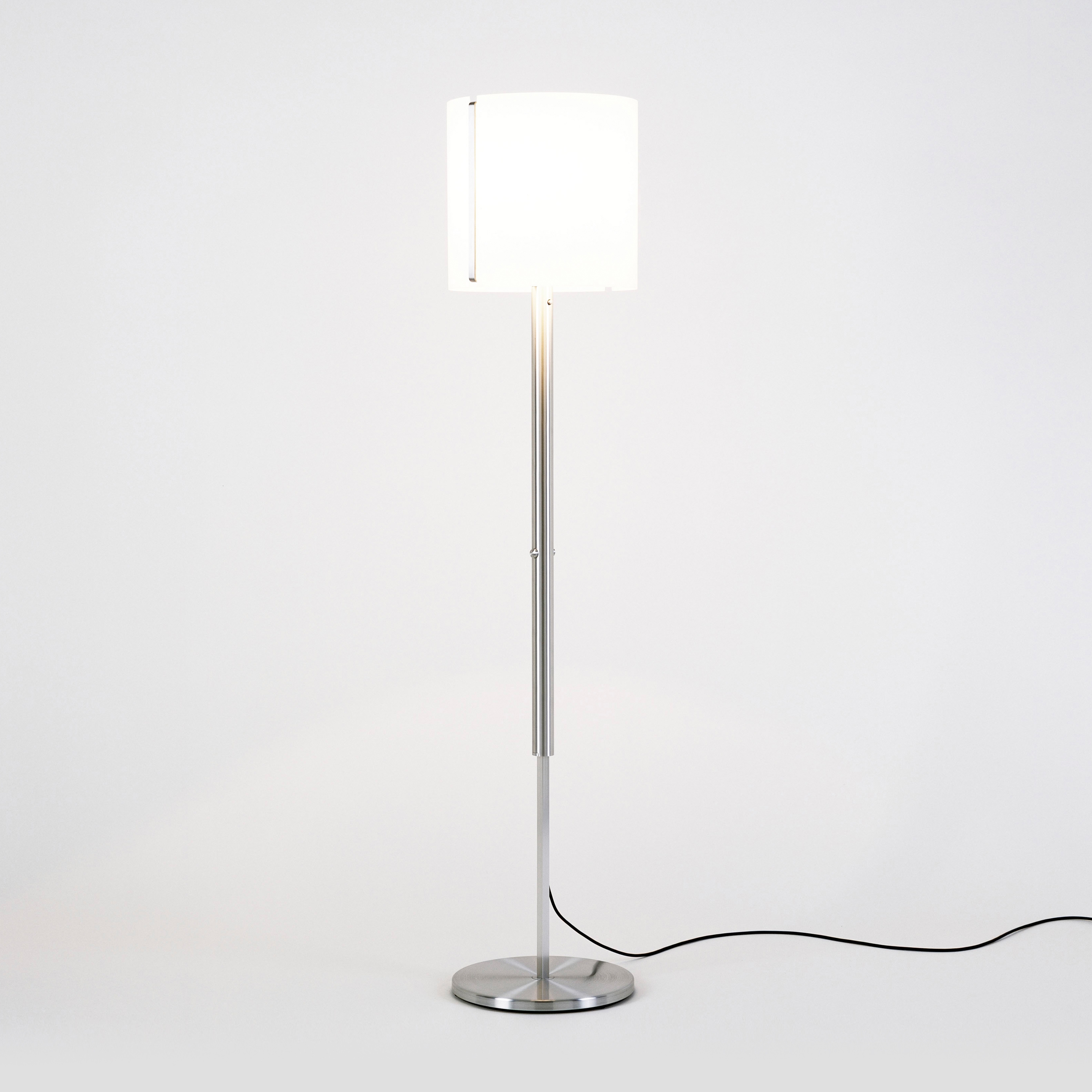 Afficher le produit JONES Floor S du fabricant serien.lighting