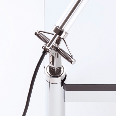 Produkt JOB Table with Adapter for USM Haller Table Systems des Herstellers serien.lighting anzeigen