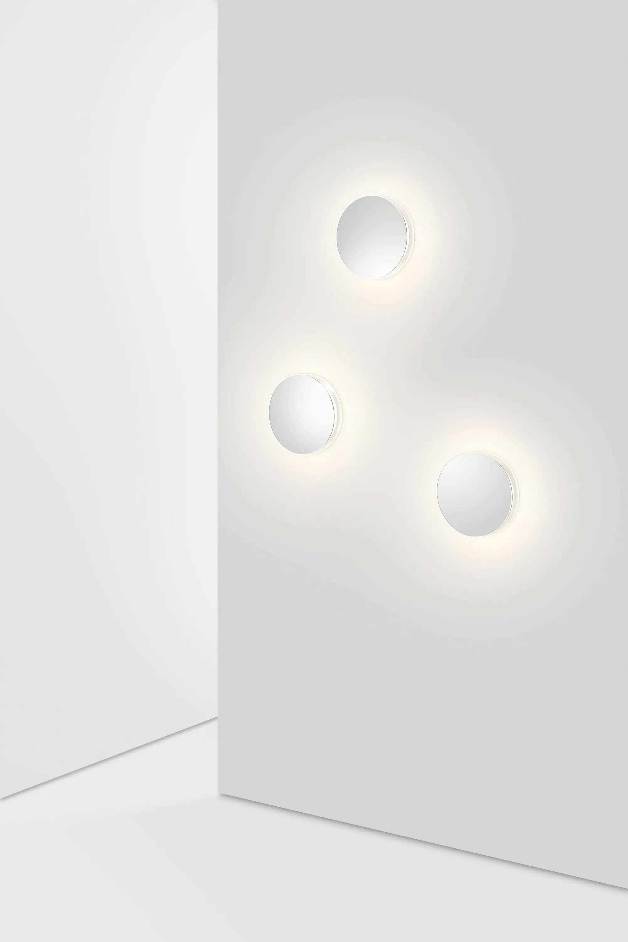 serien.lighting - LYD Wall | front genuine glass opal