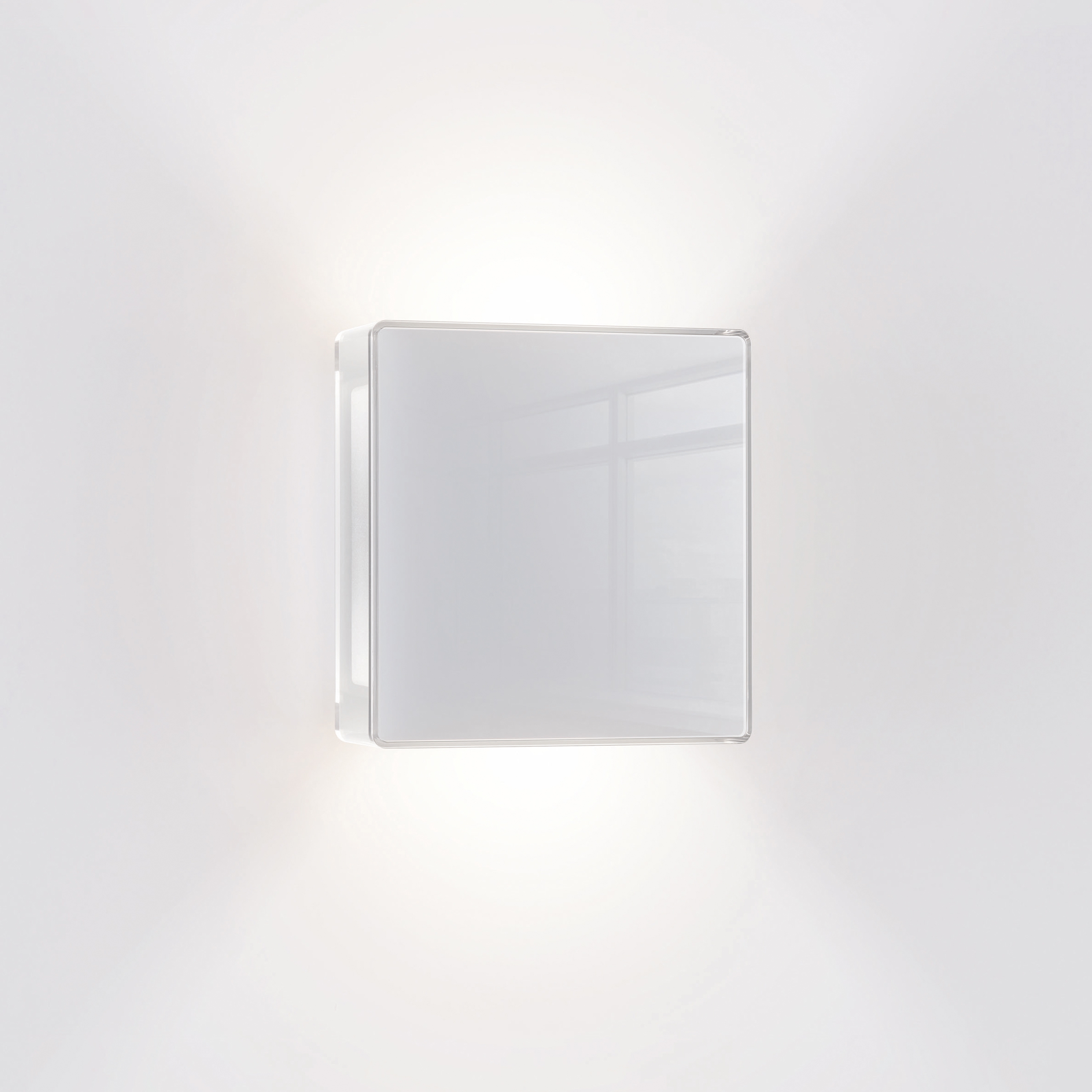 APP Wall | front white