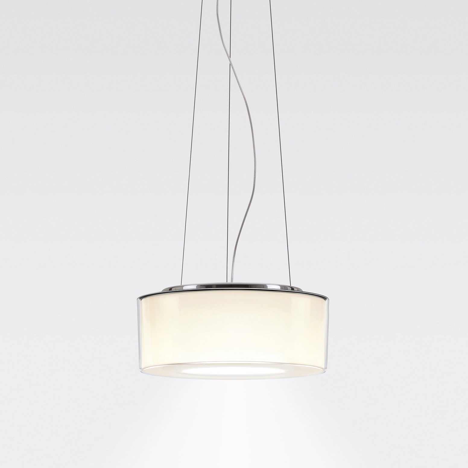 Mostrar el producto CURLING Suspension Rope | shade acrylic glass, reflector cylindrical opal del fabricante serien.lighting