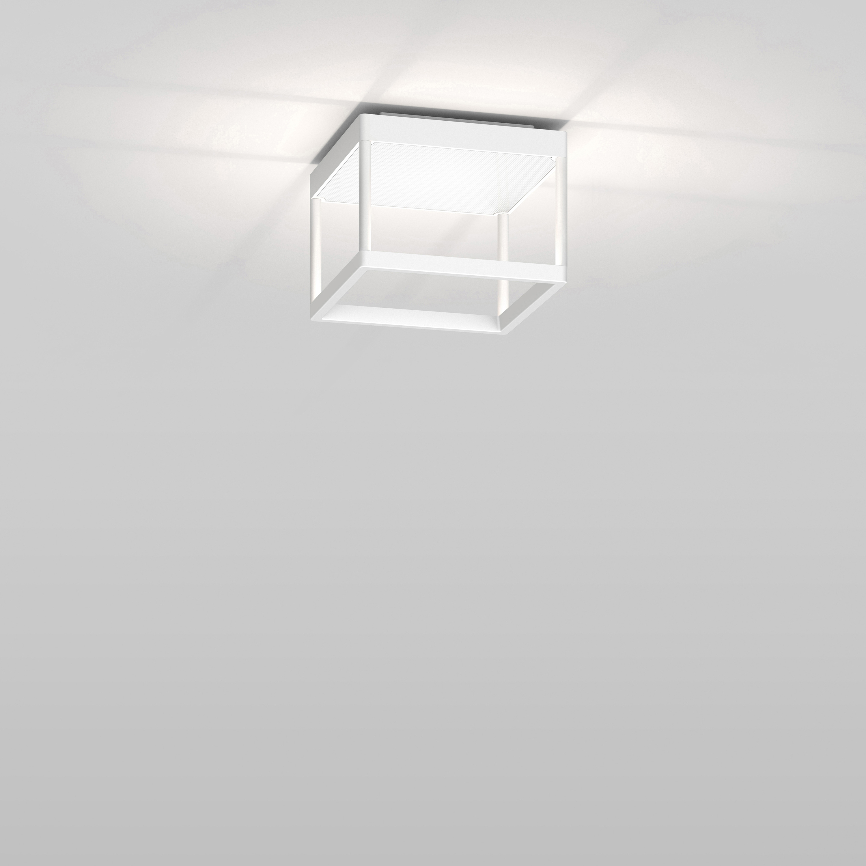 REFLEX² S 150 white | pyramid structure white