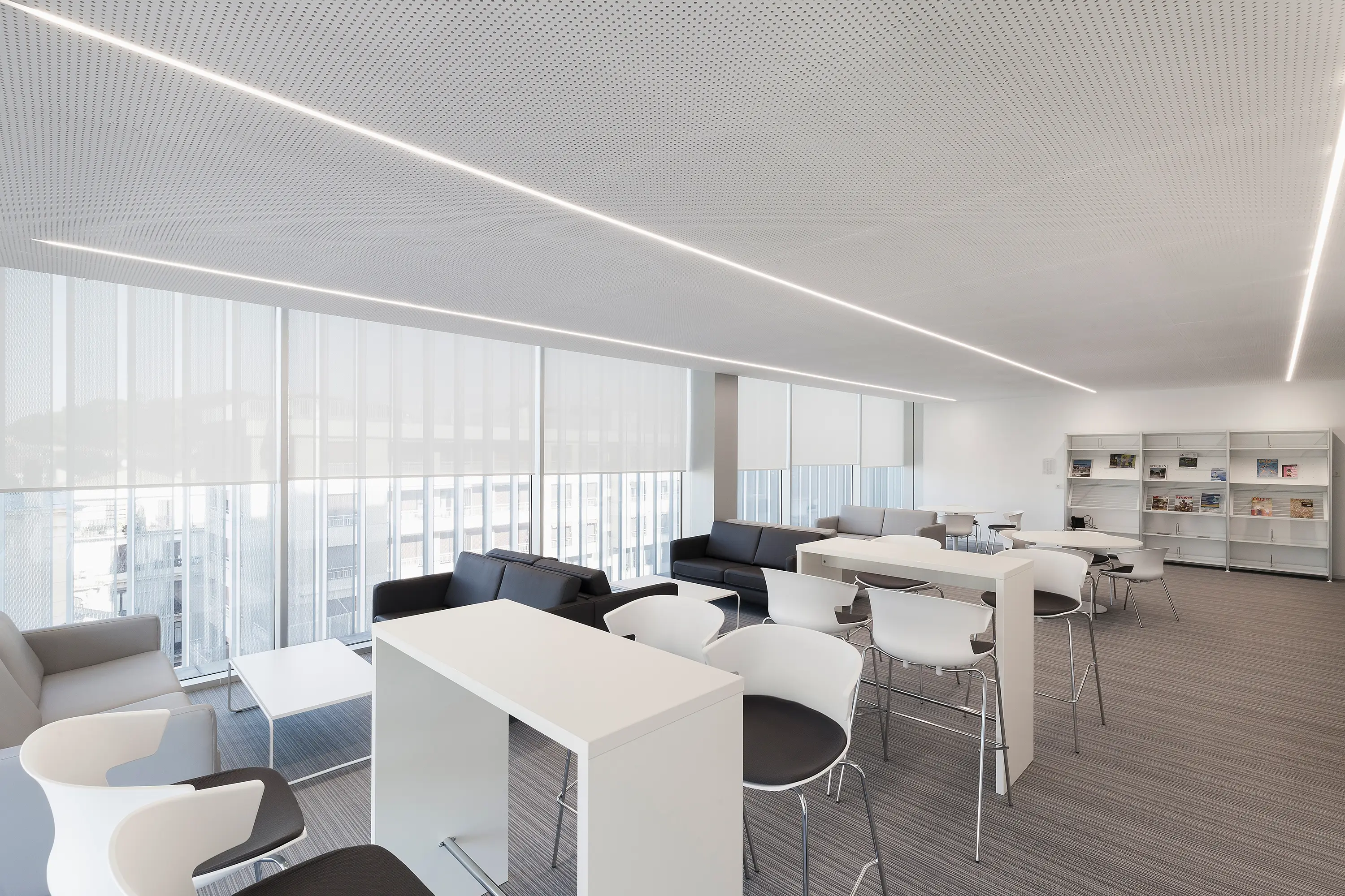 Silent Gliss - Roller Blind System SG 4910