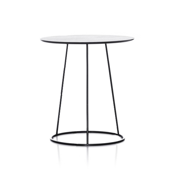 Display product Breeze side table from manufacturer Swedese