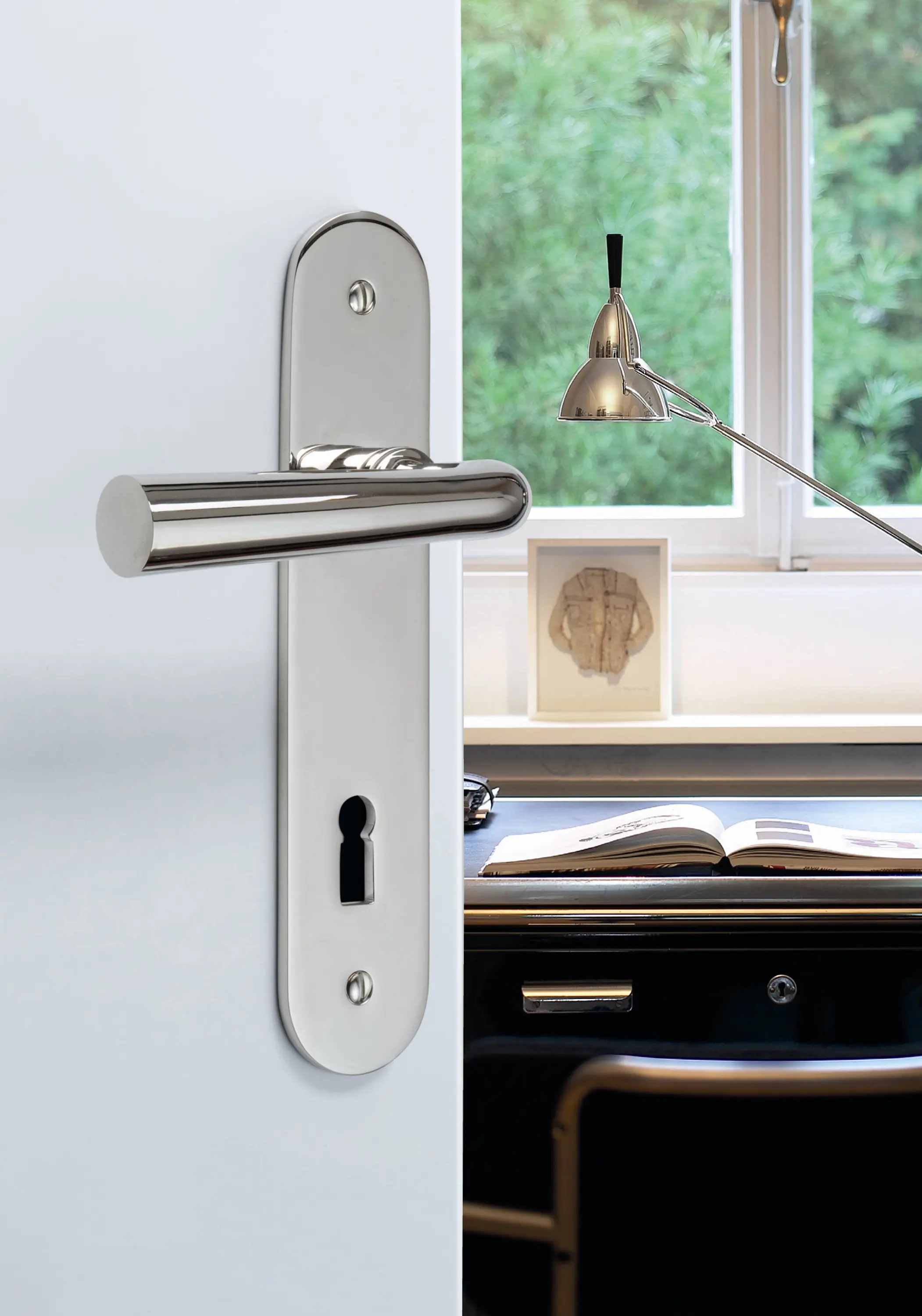 Tecnolumen - Ferdinand Kramer Türdrücker