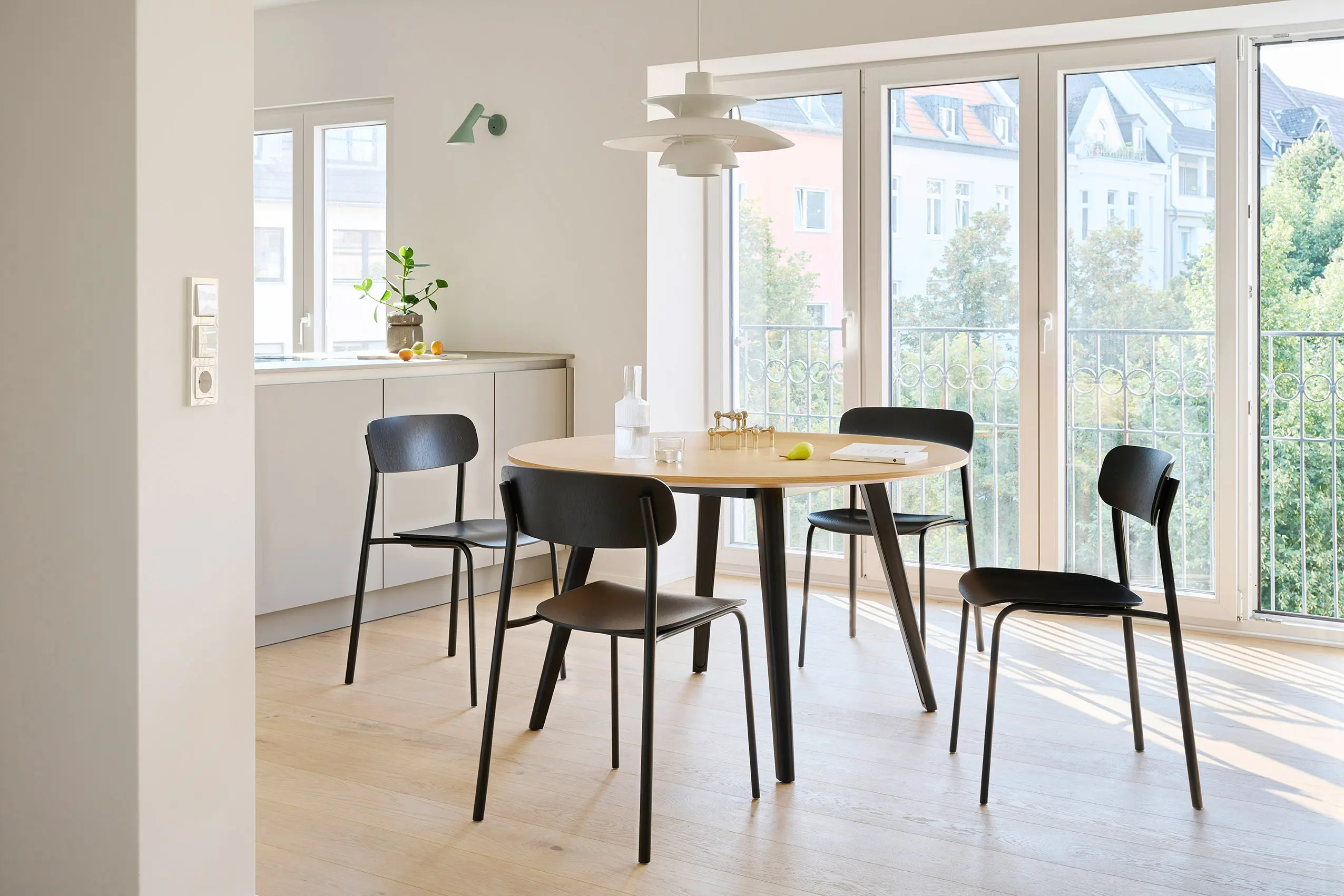 Thonet - S 243