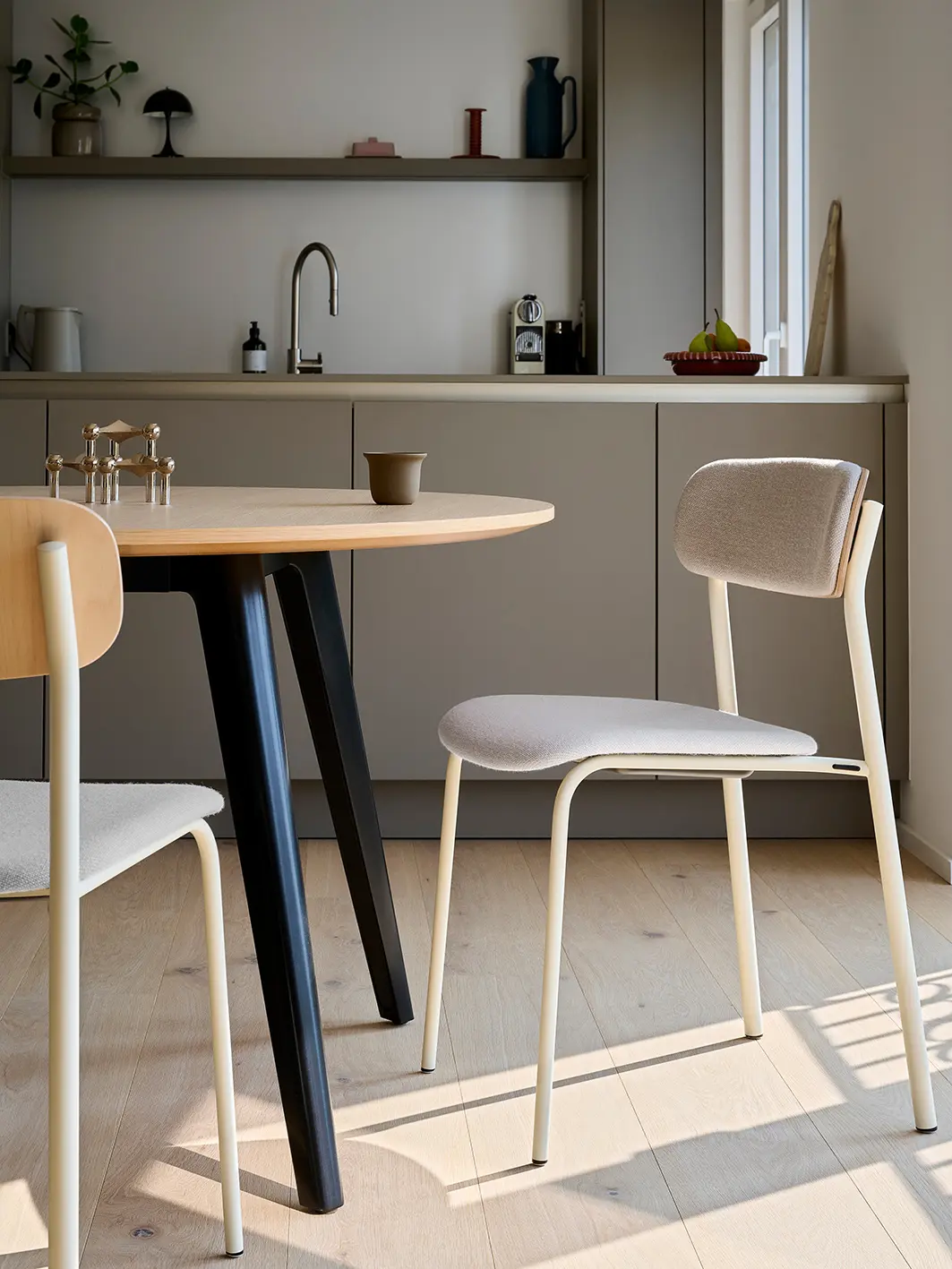Thonet - S 243