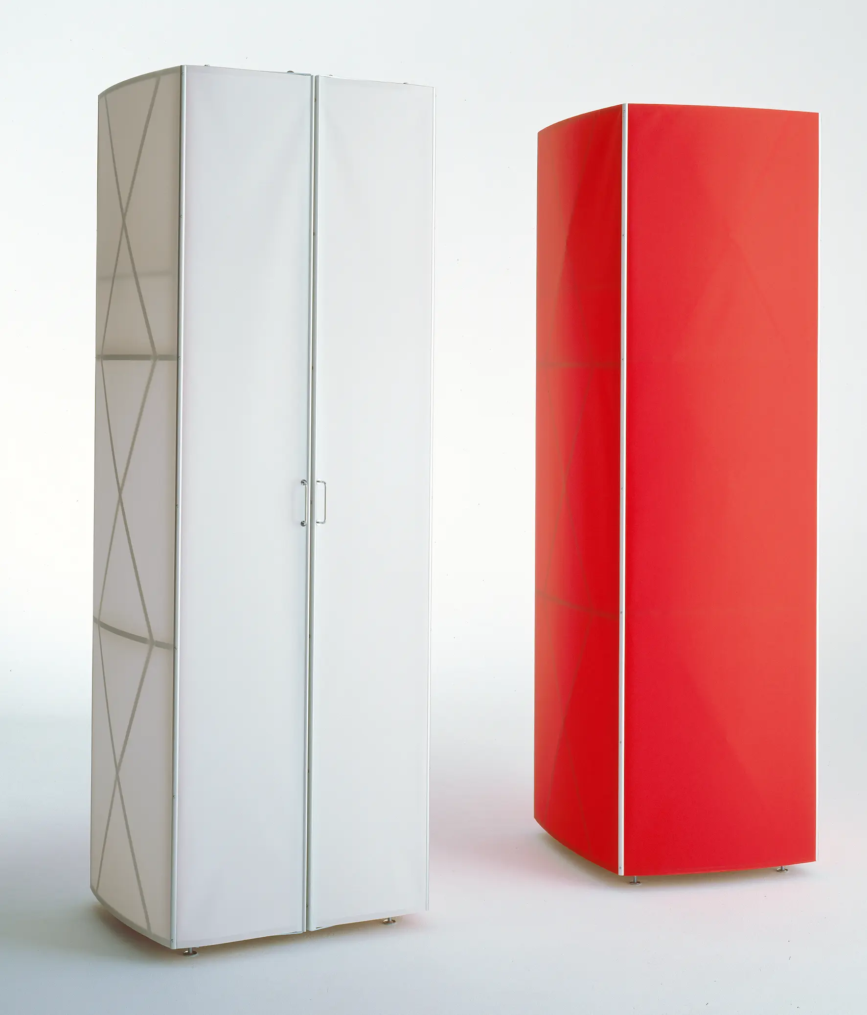 Thut Möbel - Folienschrank 385
