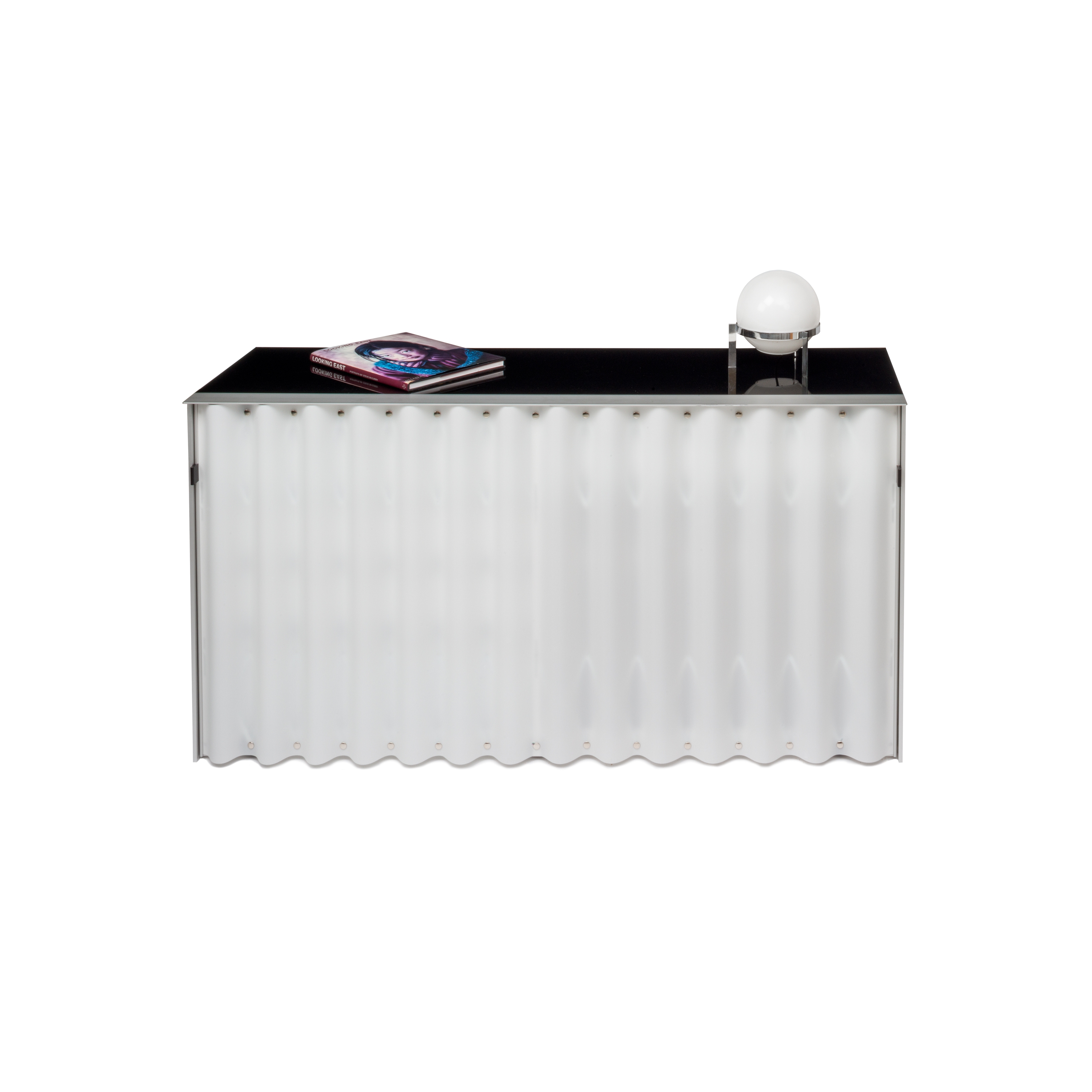 Display product Faltvorhang-Sideboard 882/883 from manufacturer Thut Möbel