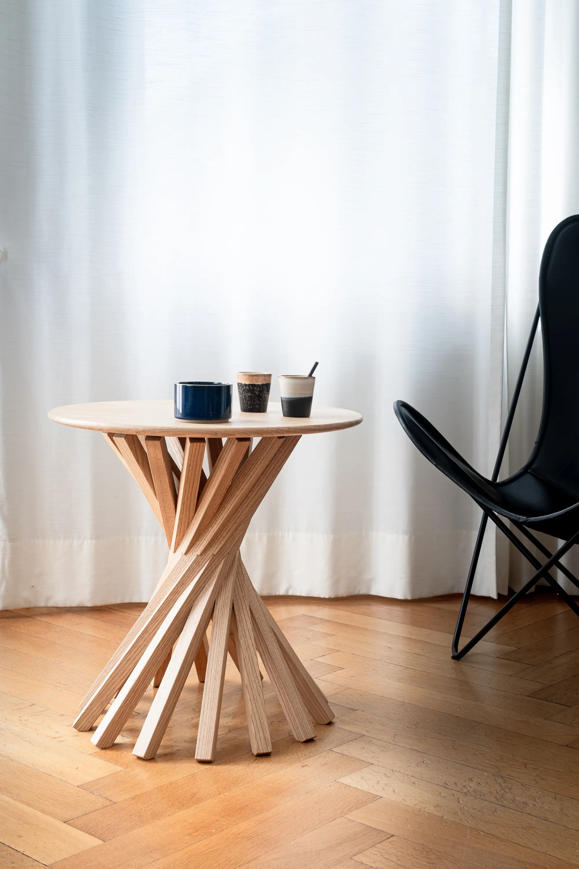 Tossa - sō Parlour table