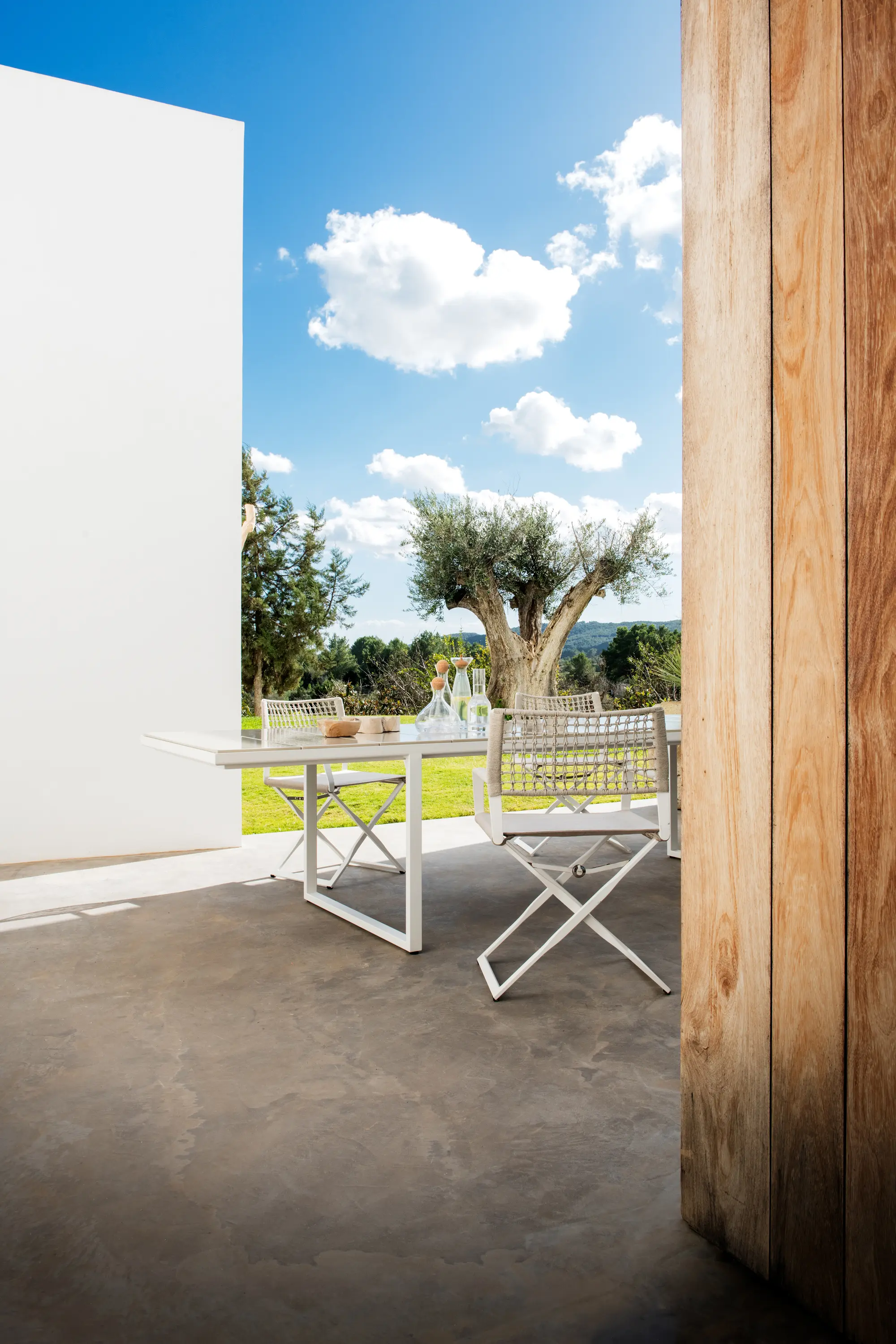 Tribù - Nox Dining Table - 350 cm - Linen frame, Moss glazed lava stone