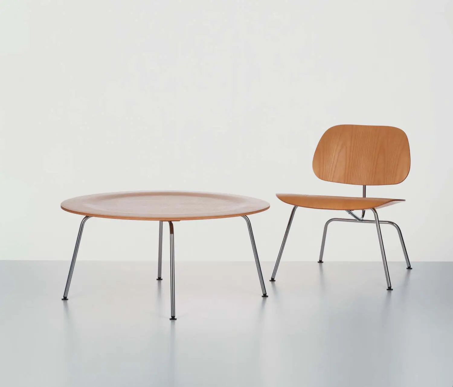 Vitra - Plywood Group DCM
