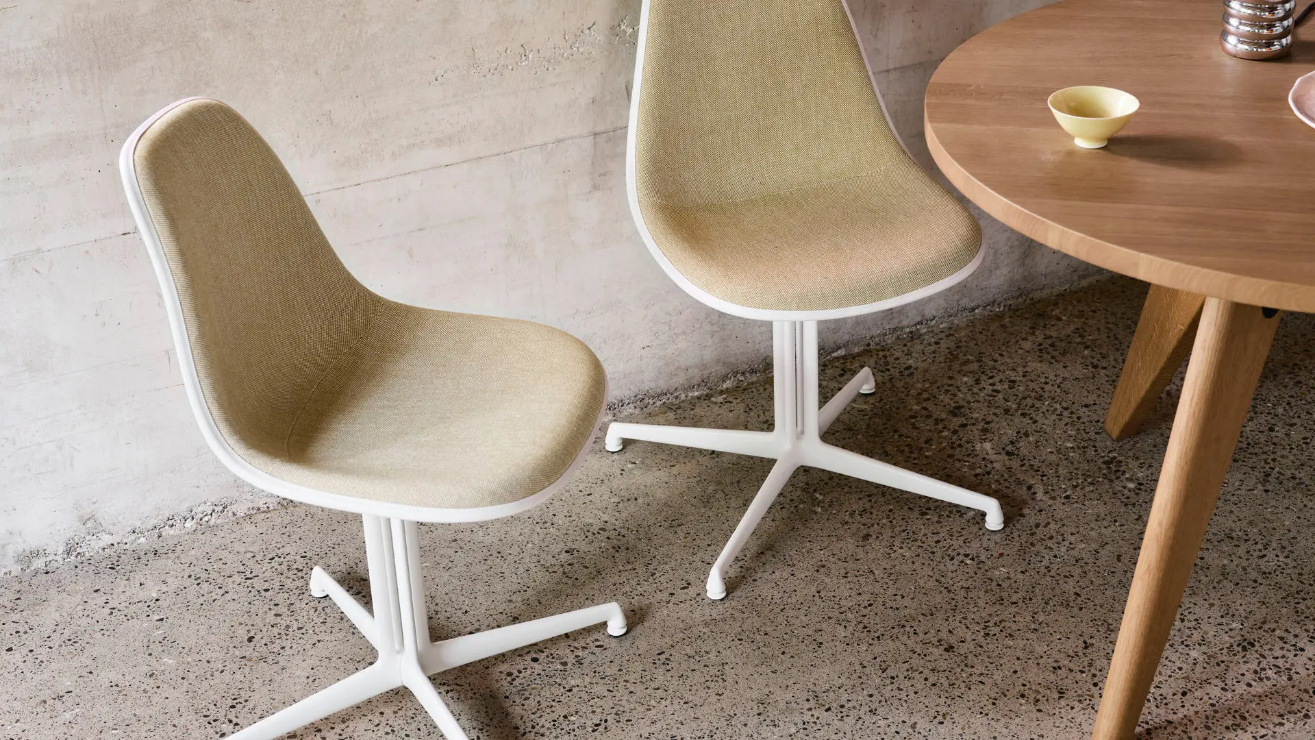Vitra - Eames Plastic Side Chair RE DSL