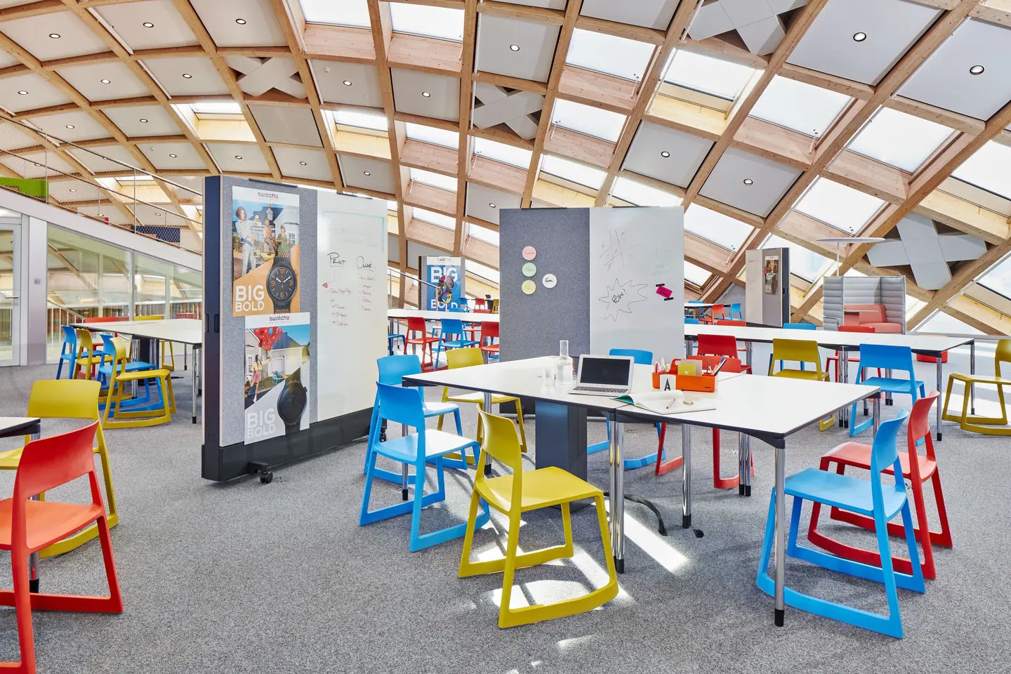 Vitra - Dancing Wall