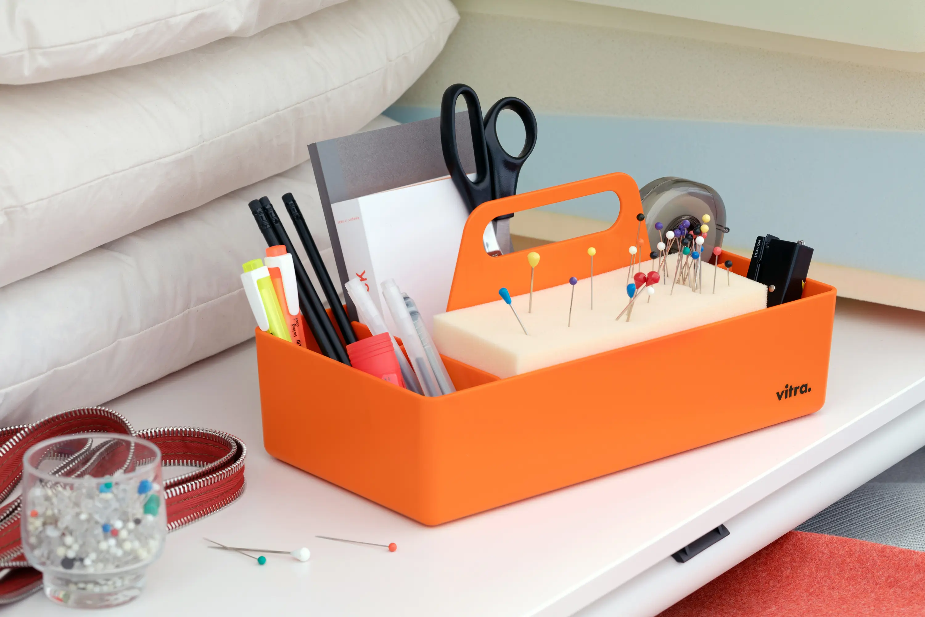 Vitra - Toolbox
