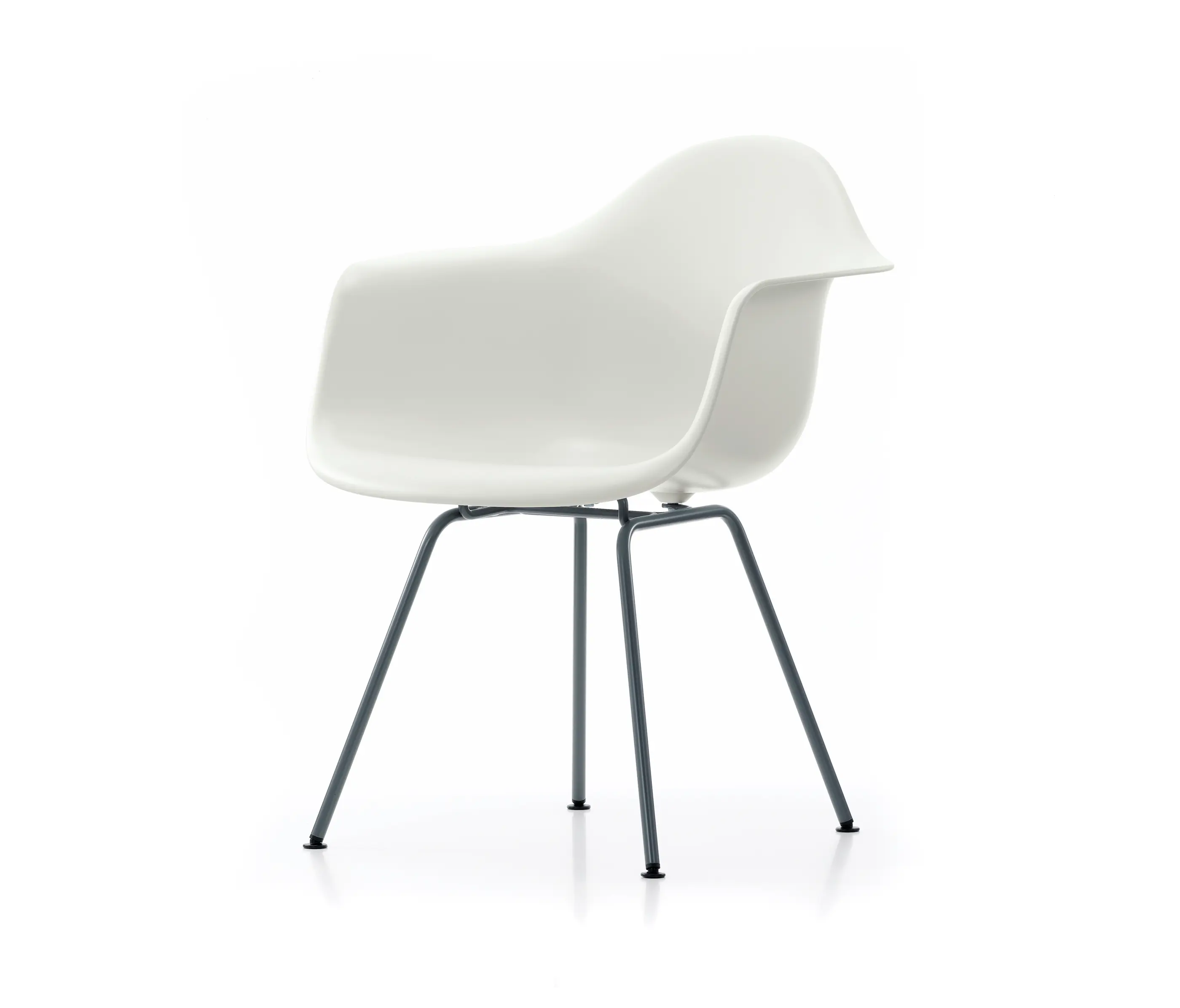 Vitra - Eames Plastic Armchair DAX