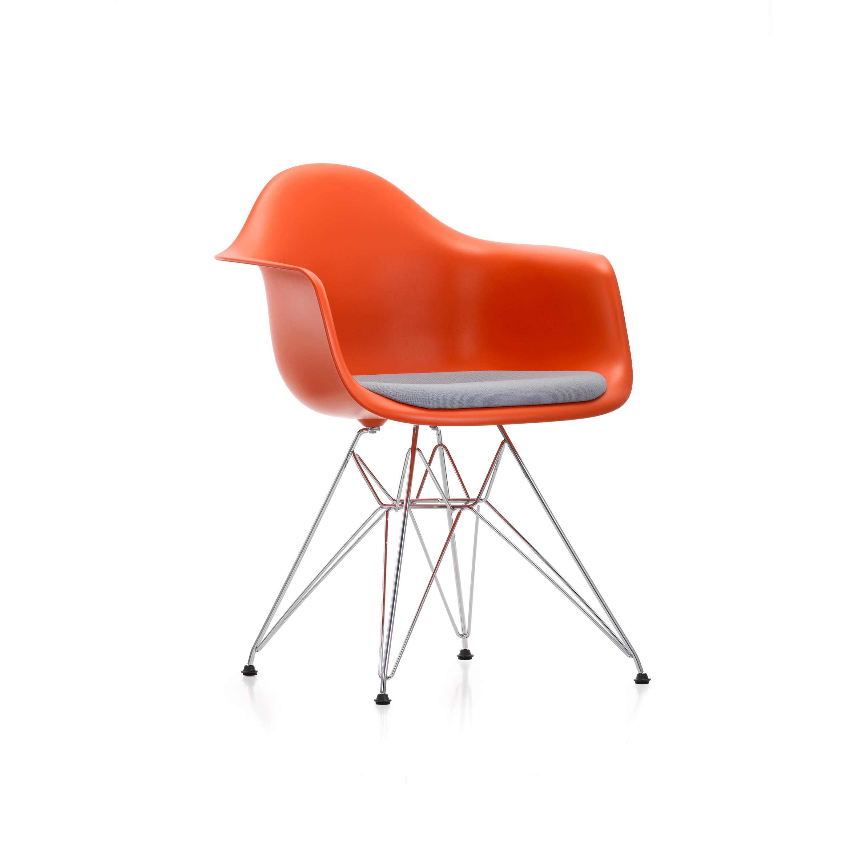 Display product Eames Plastic Armchair DAR from manufacturer Vitra