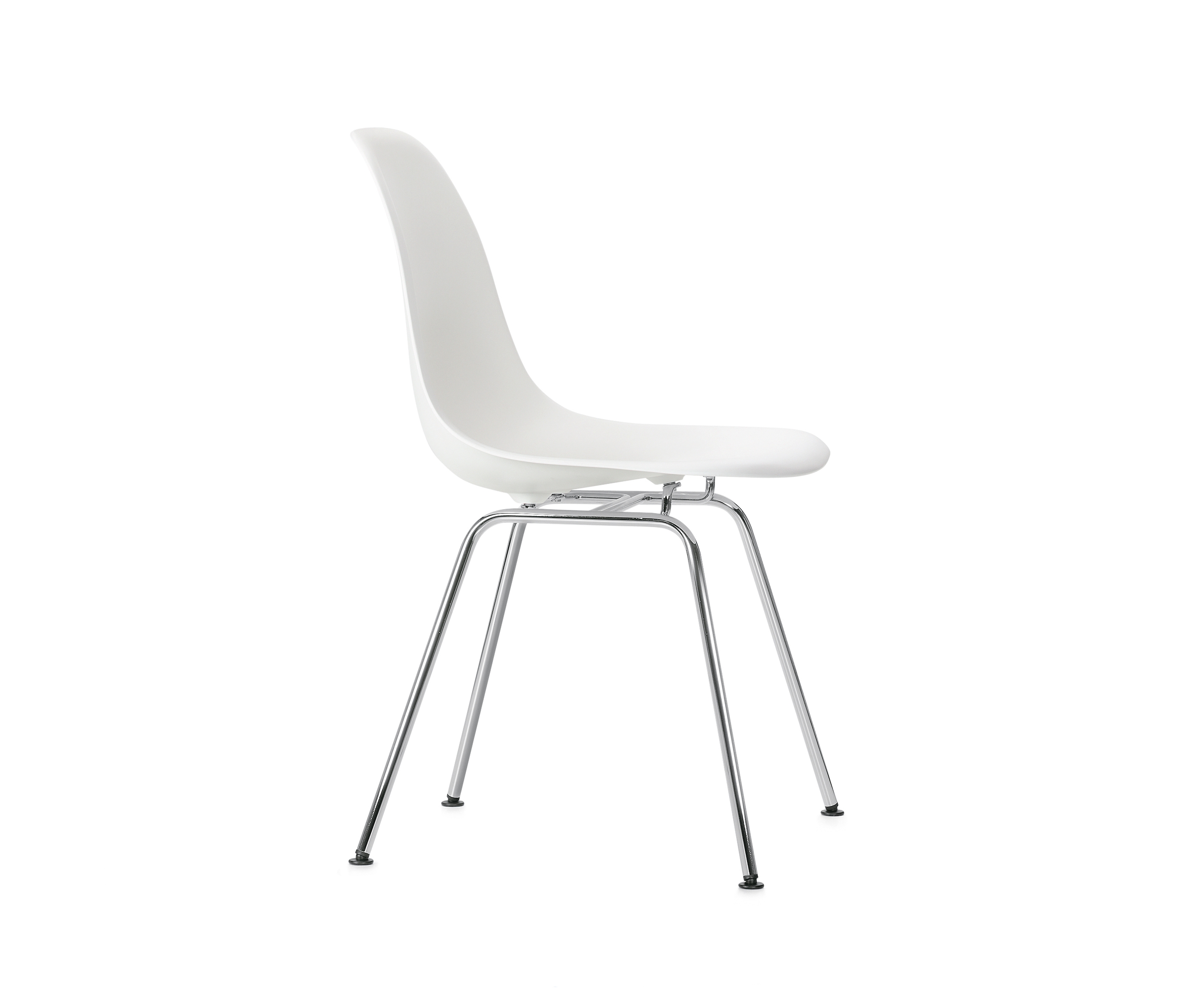 Display product Eames Plastic Side Chair DSX from manufacturer Vitra