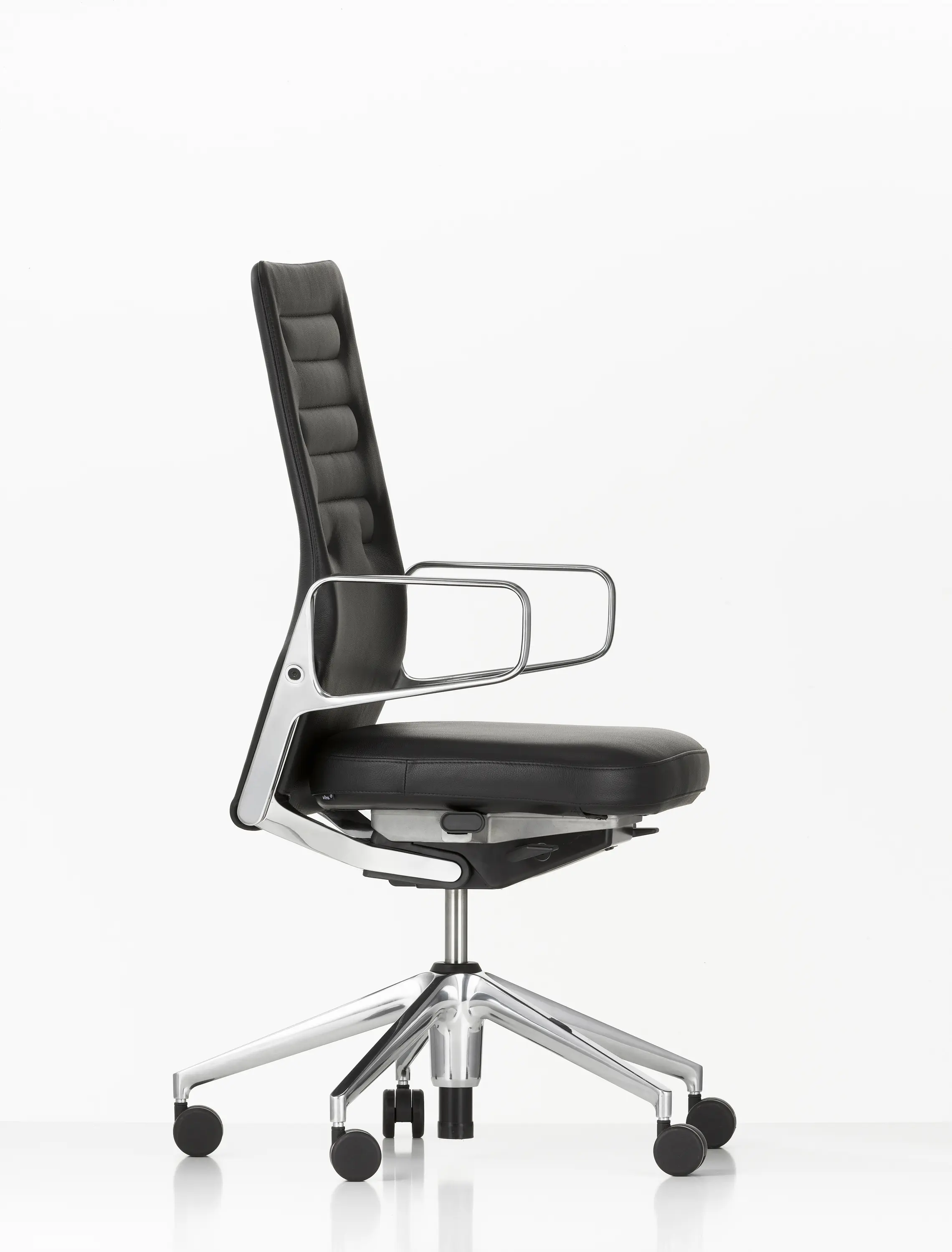 Vitra - AC 4