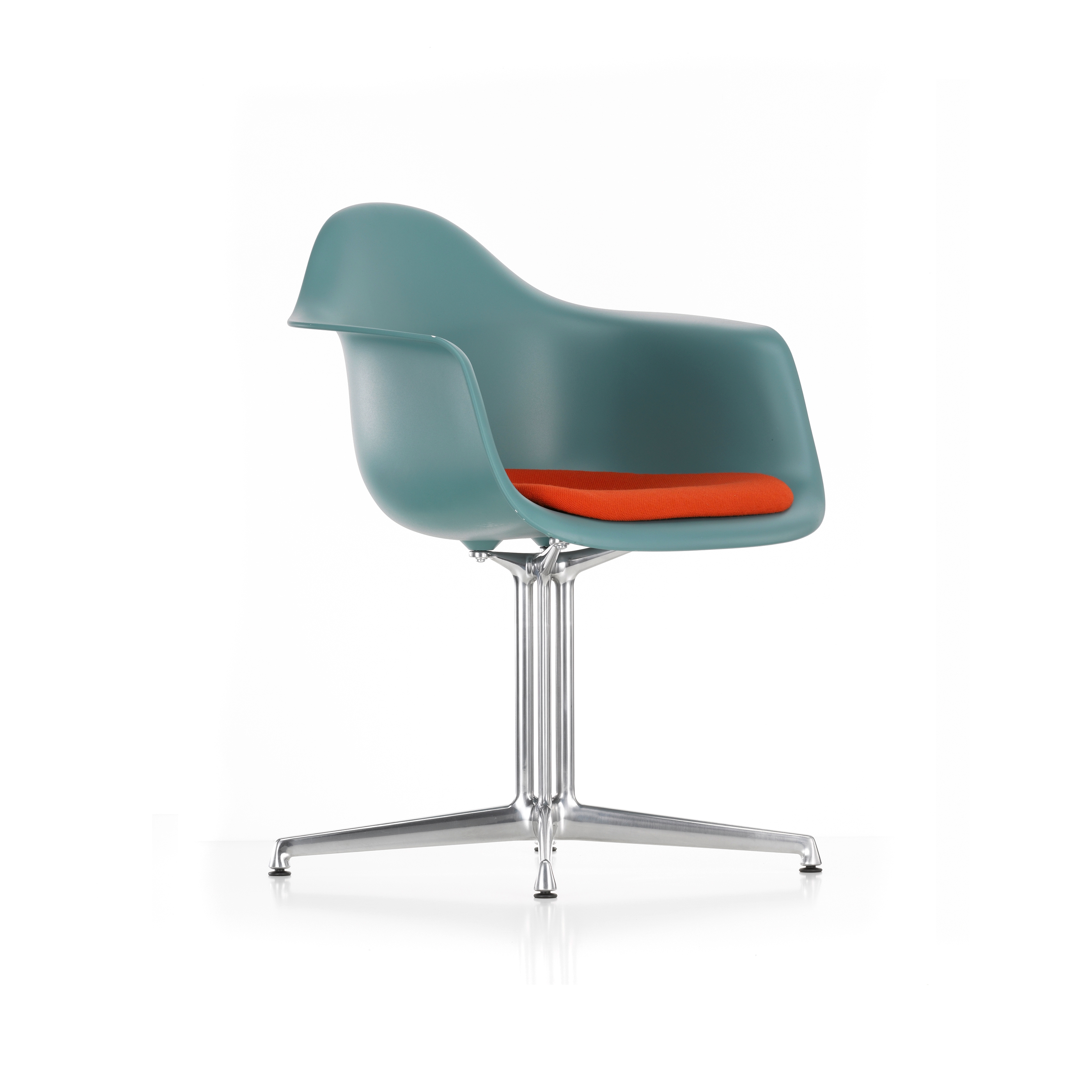 Mostra il prodotto Eames Plastic Armchair DAL del produttore Vitra