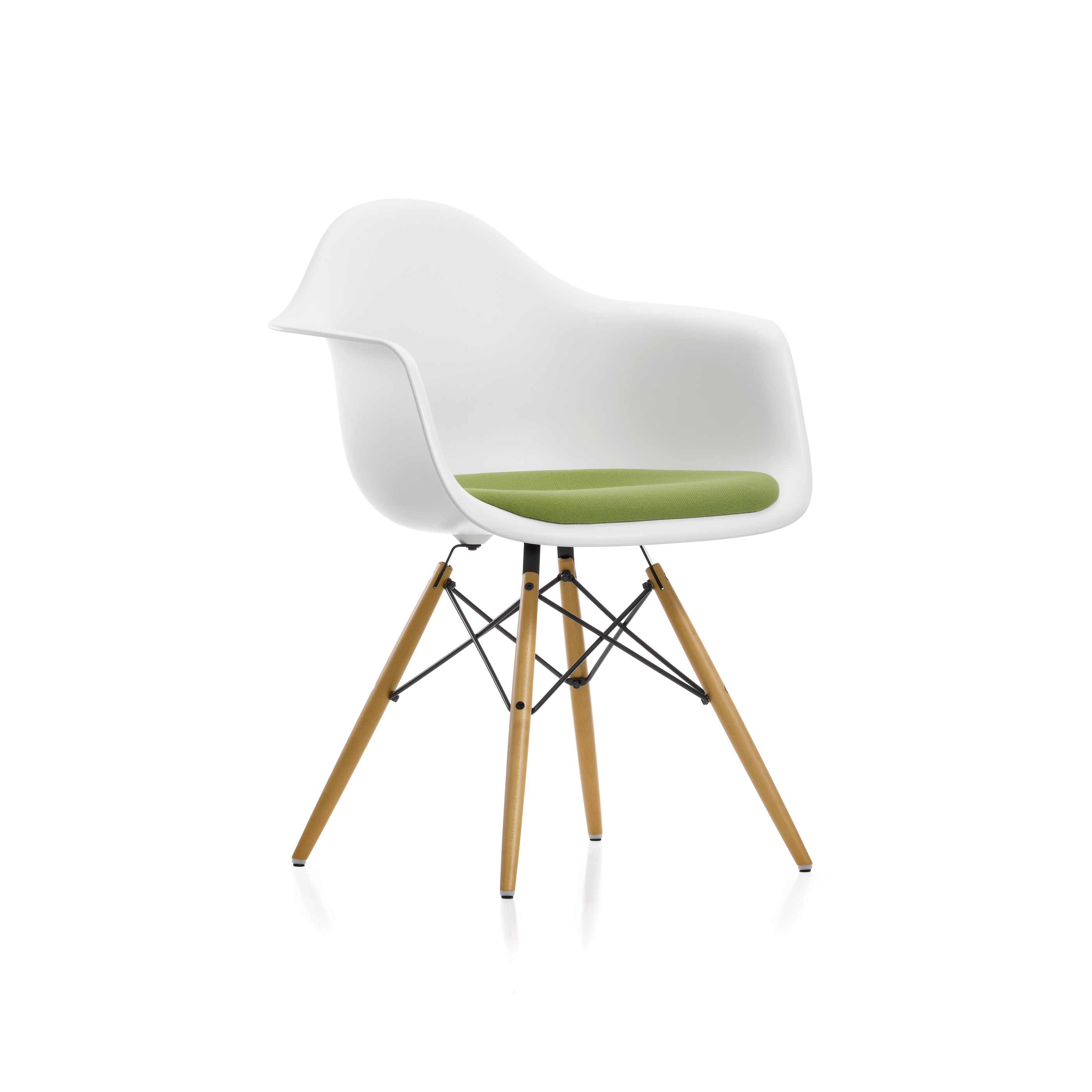Display product Eames Plastic Armchair DAW from manufacturer Vitra