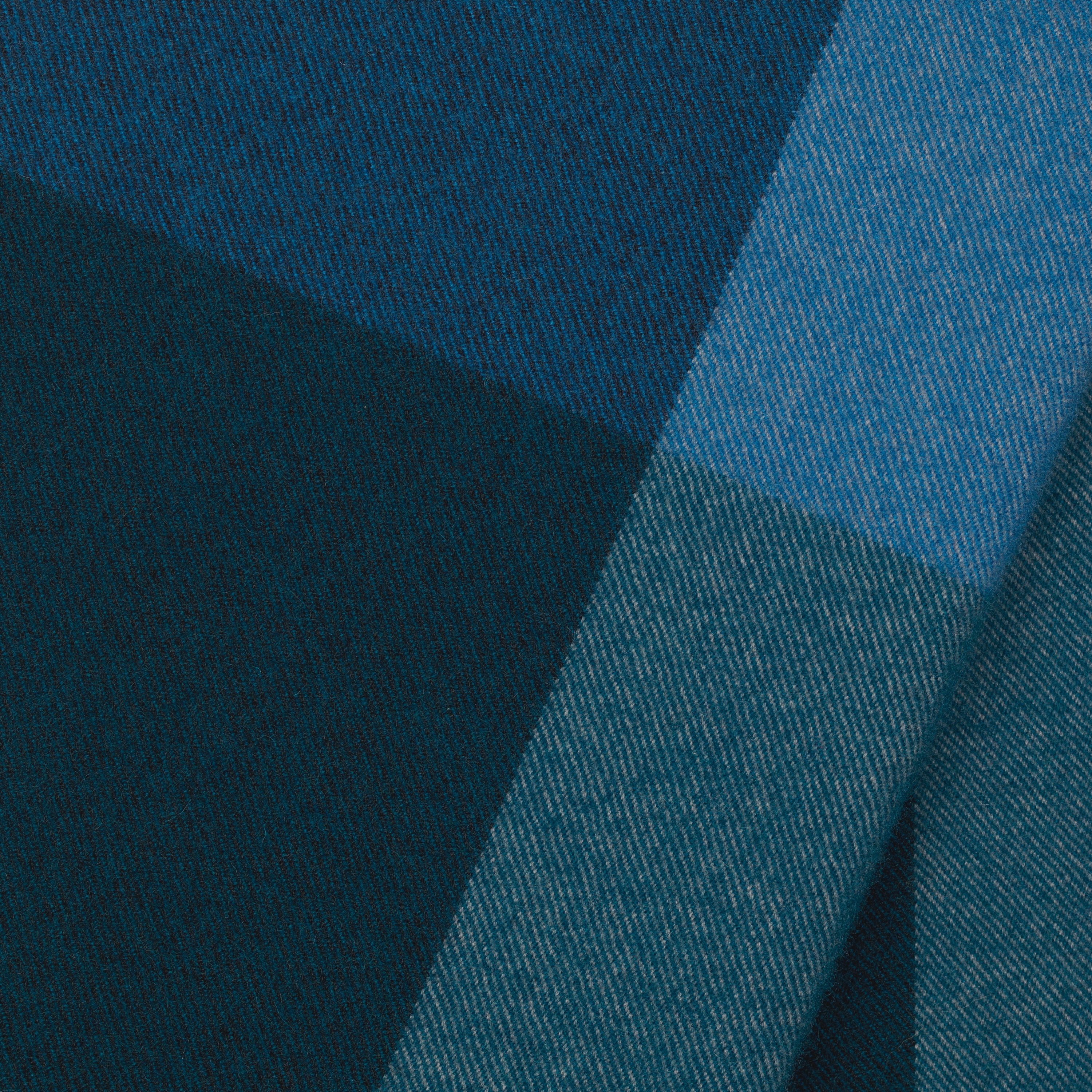 Display product Colour Block Blankets from manufacturer Vitra