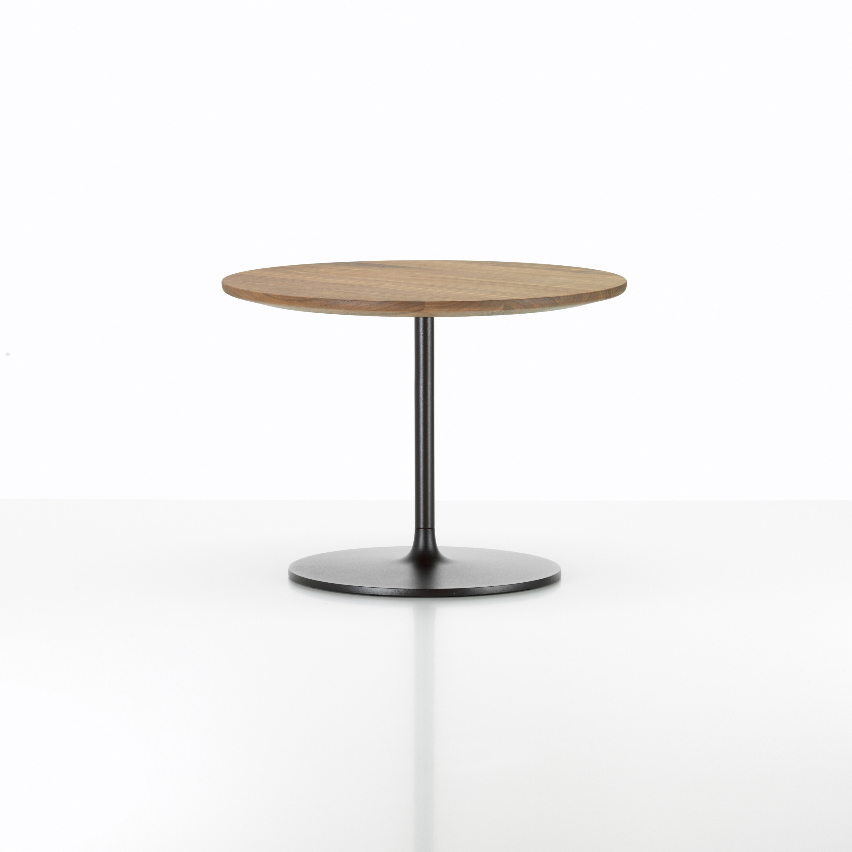 Mostra il prodotto Occasional Low Table del produttore Vitra