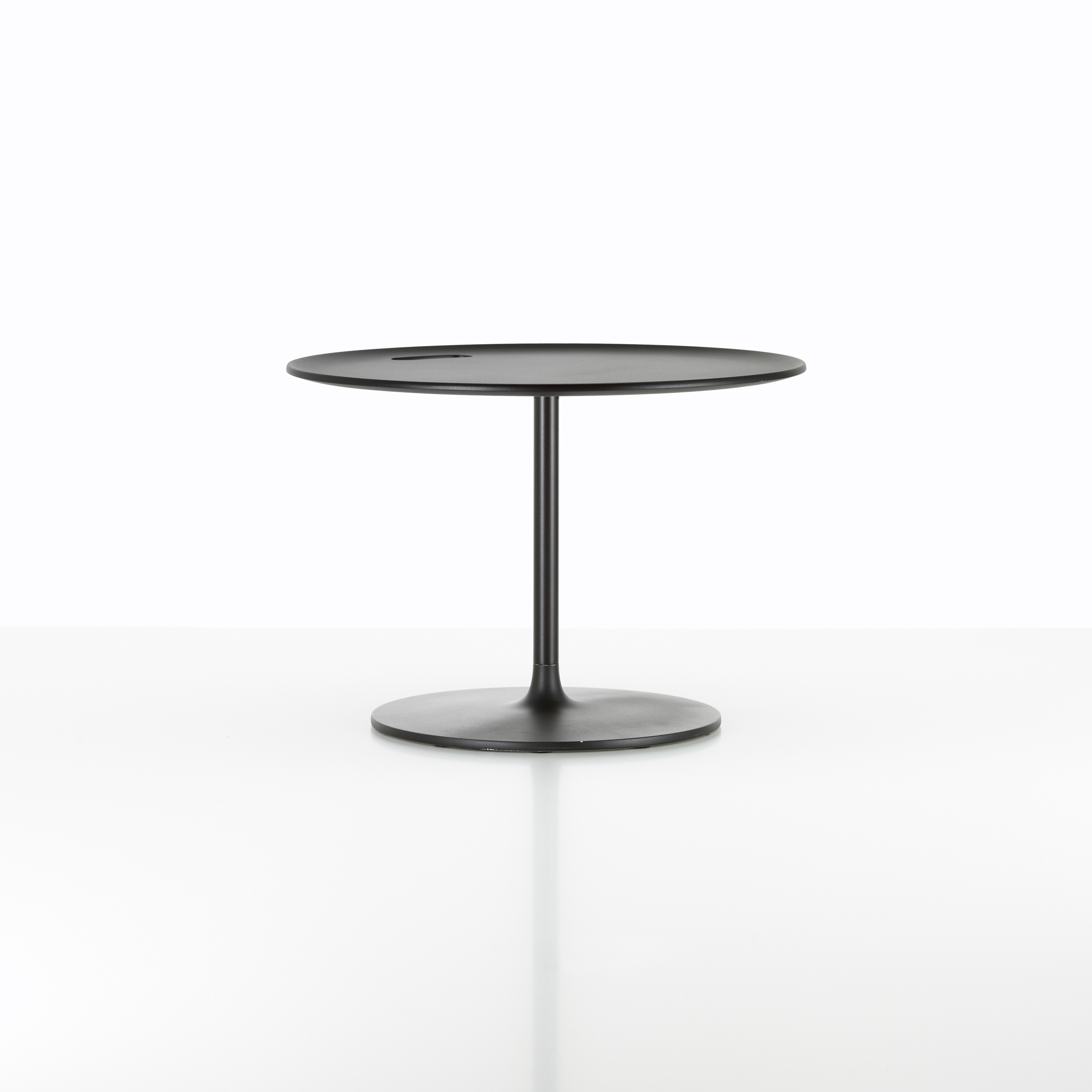 Mostra il prodotto Occasional Low Table del produttore Vitra