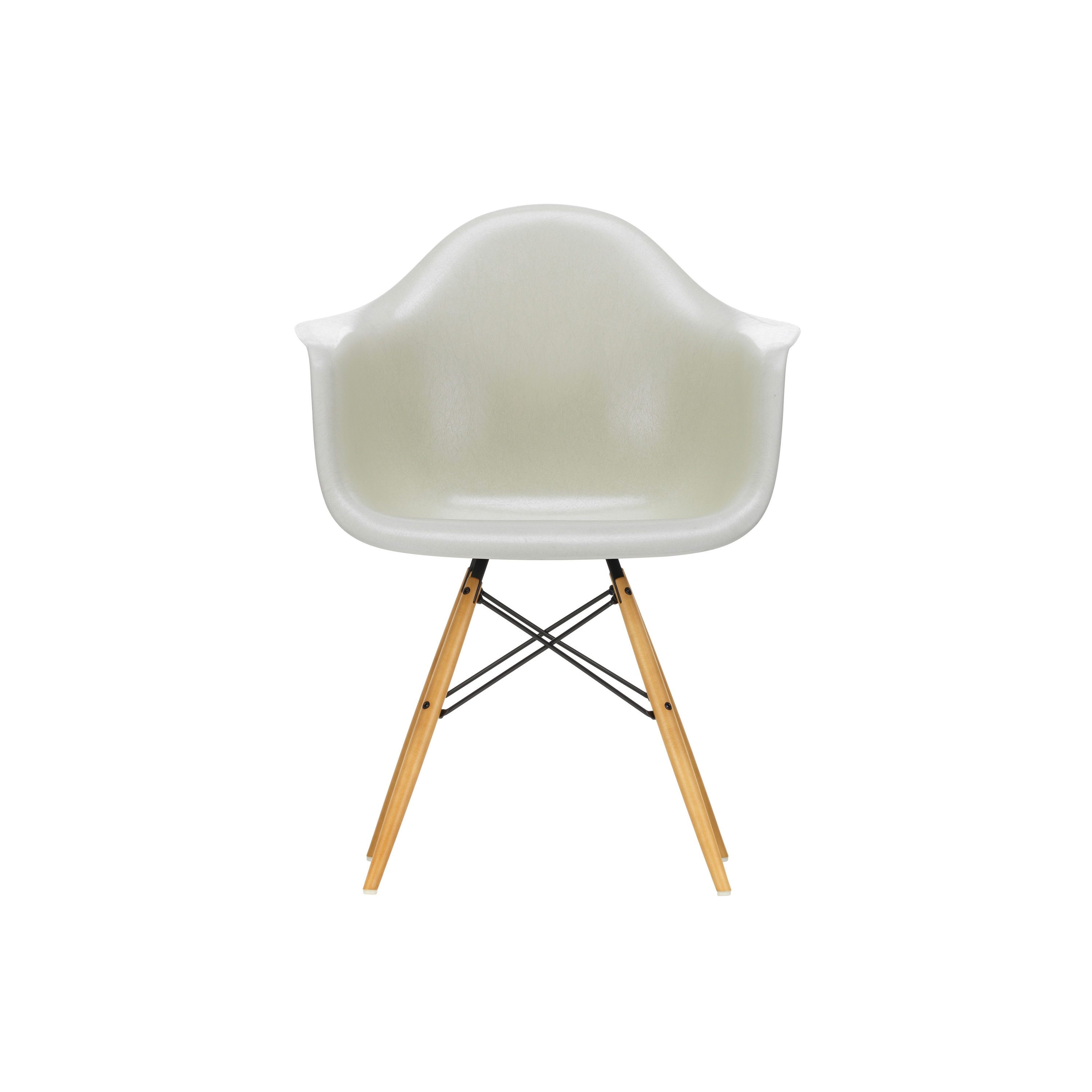 Eames Fiberglass Armchair DAW