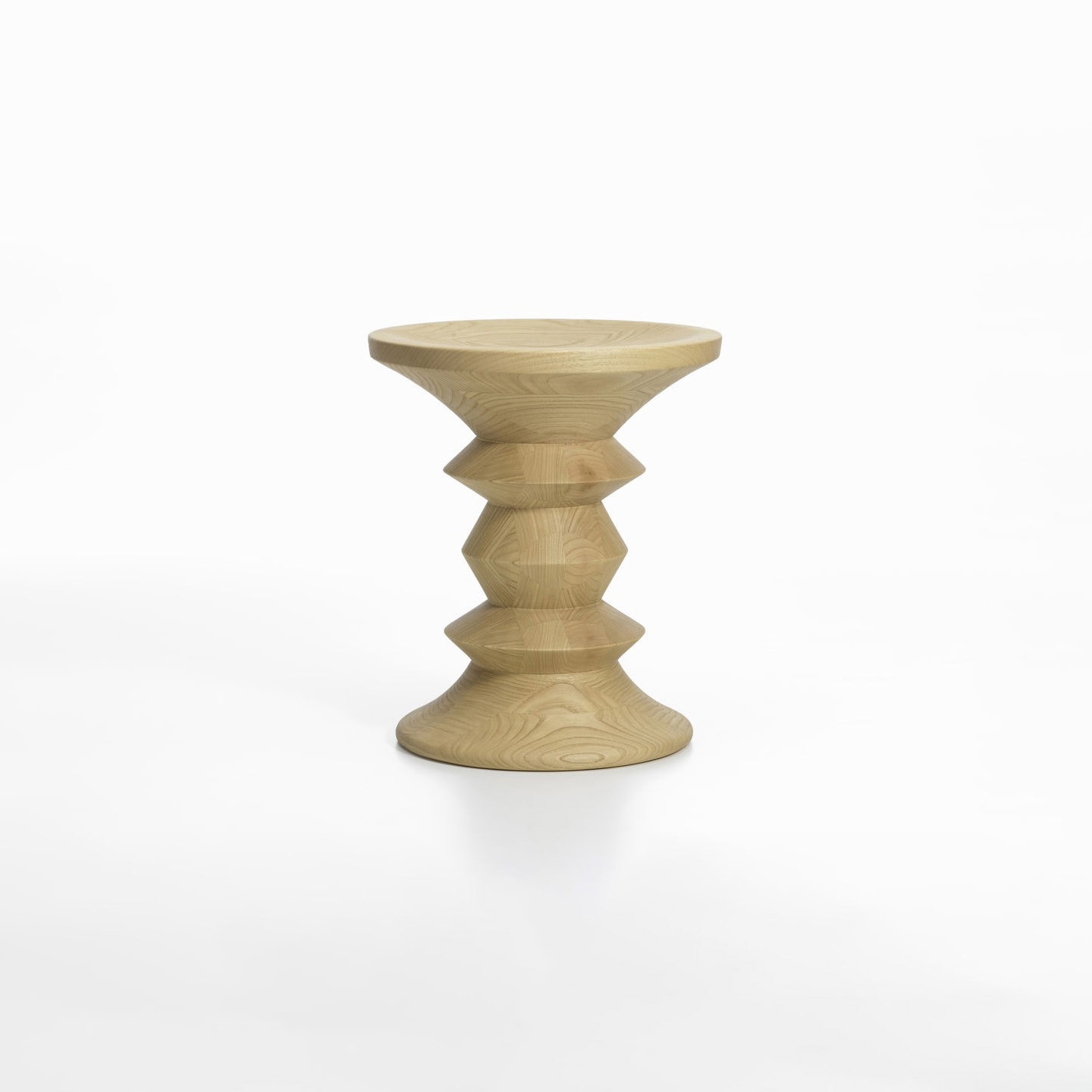 Afficher le produit Stools Model A du fabricant Vitra
