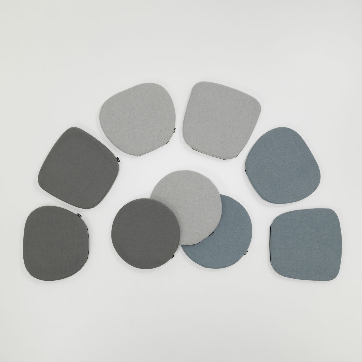 Mostra il prodotto Soft Seats Outdoor del produttore Vitra