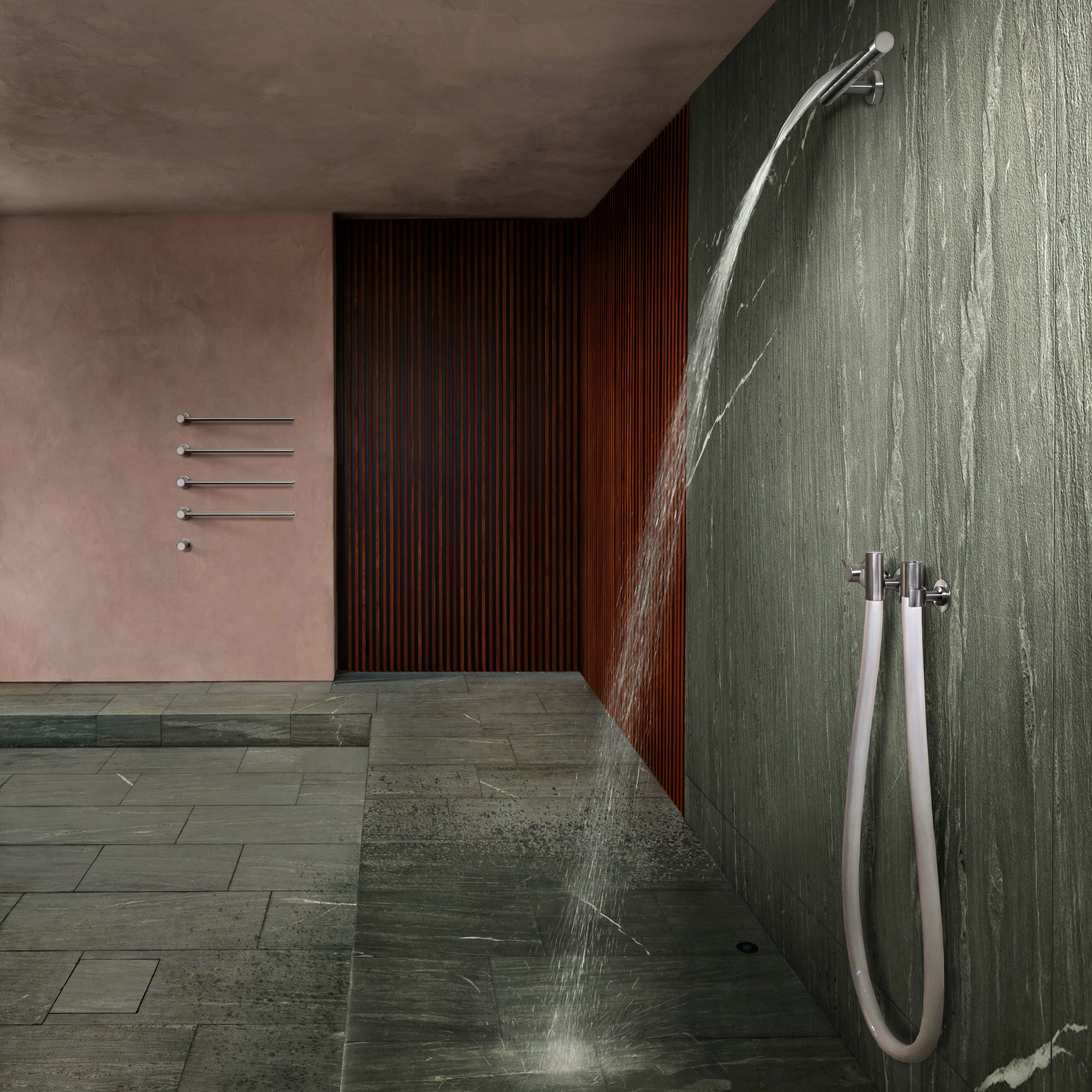 Mostra il prodotto Combi-32 - Waterfall shower del produttore VOLA