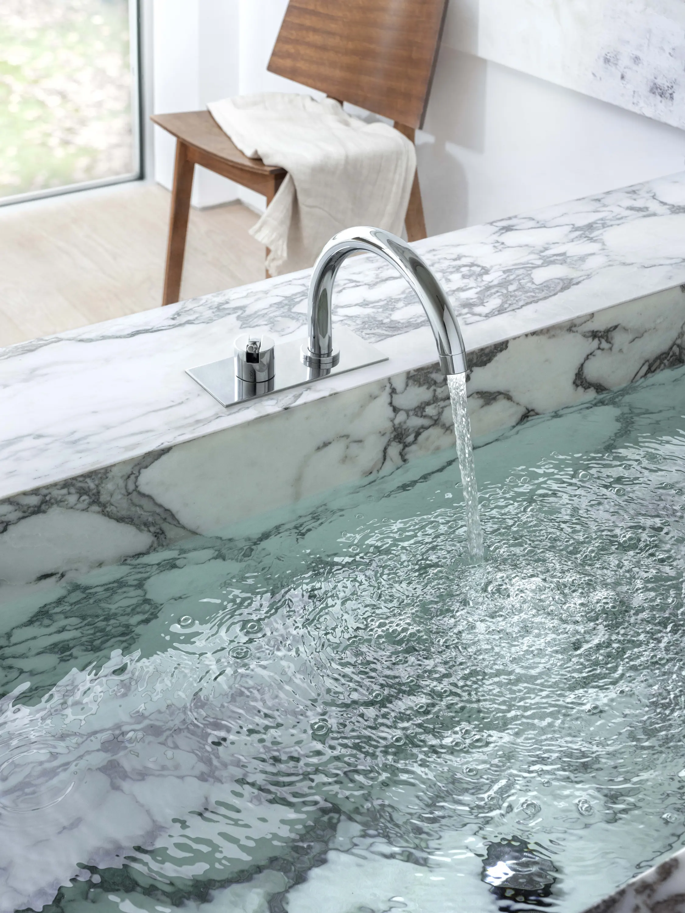 VOLA - BK7 - One-handle mixer with swivel spout for bath filling