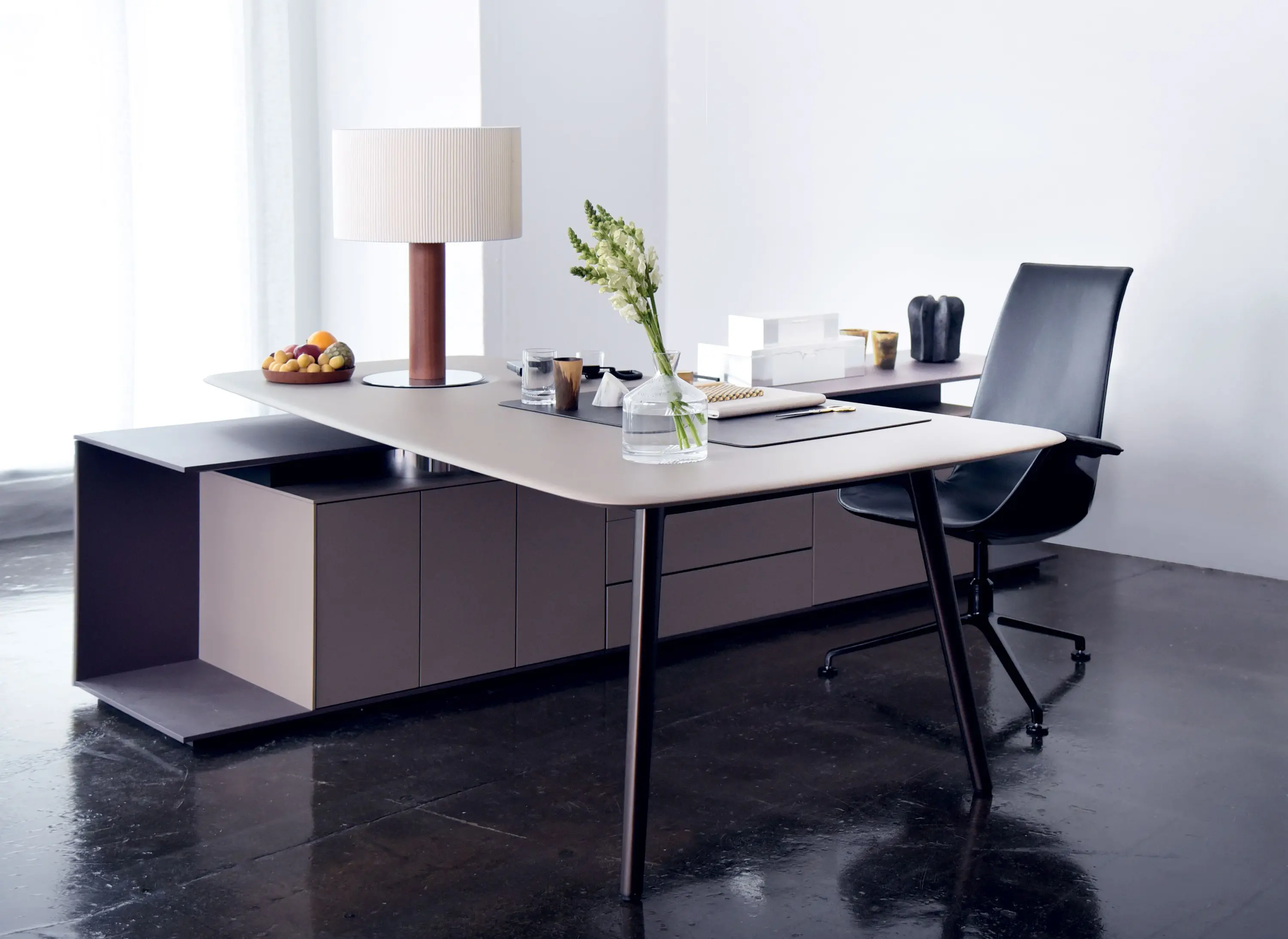 Walter Knoll - Keypiece Communication Desk