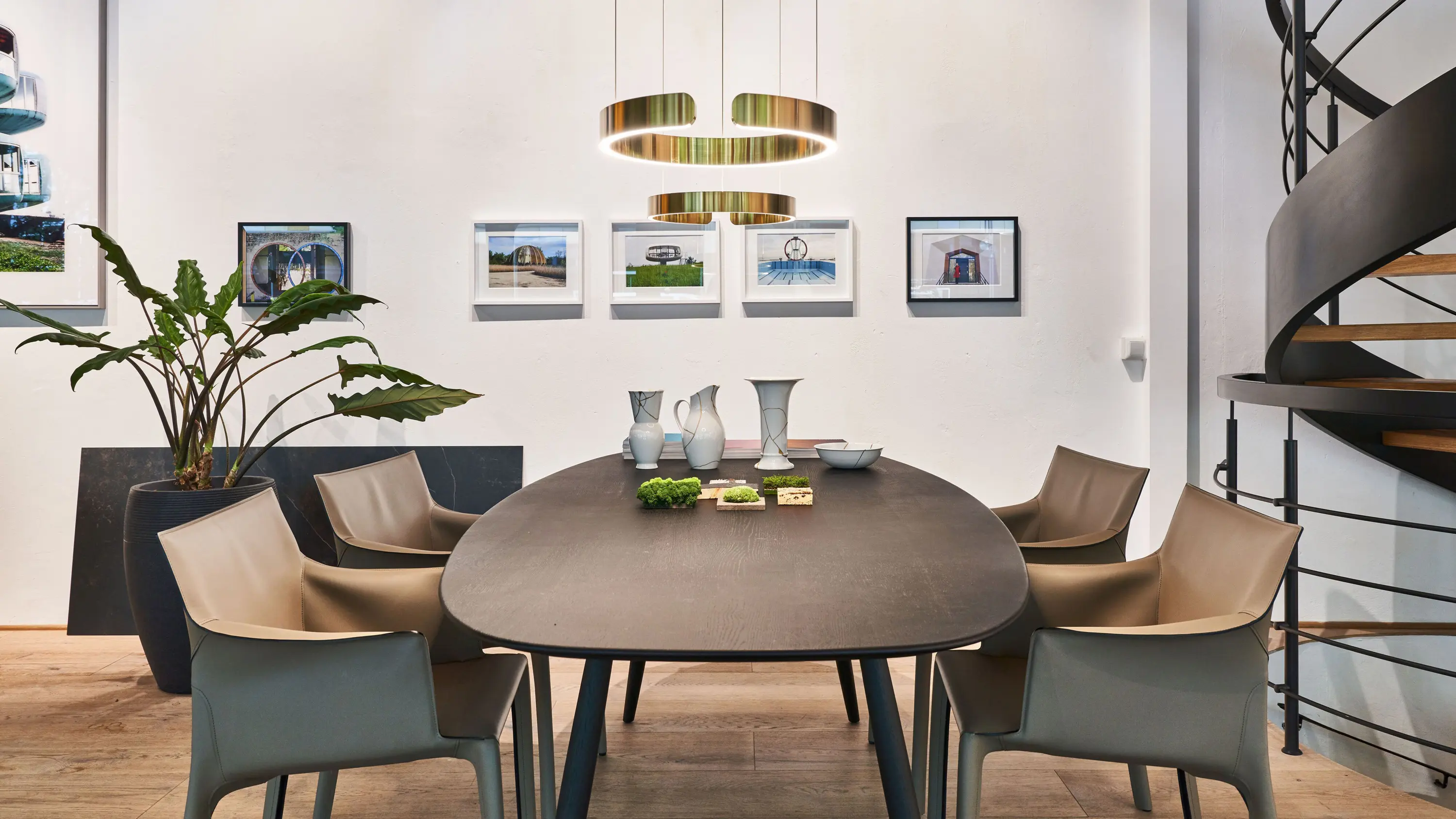 Walter Knoll - Saddle Barstool