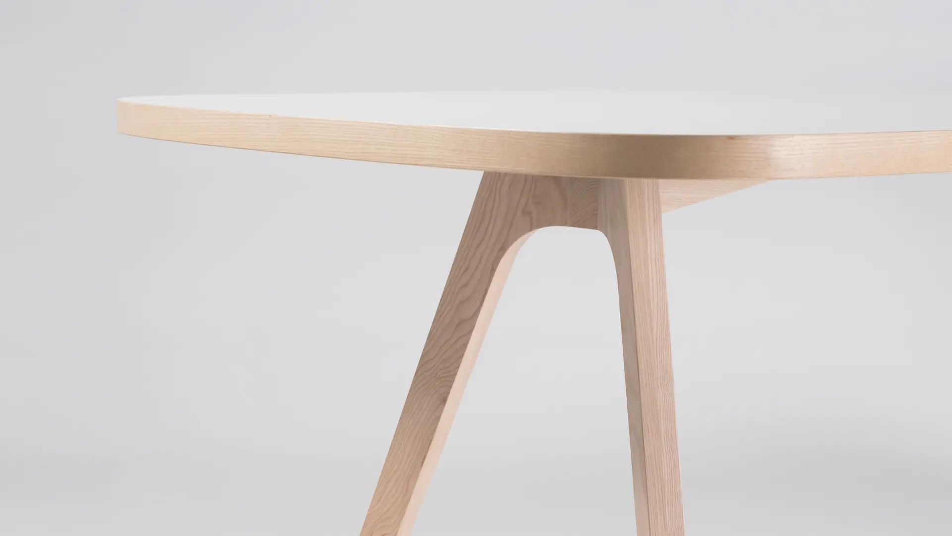 WOGG - WOGG 43 Table | ash natural