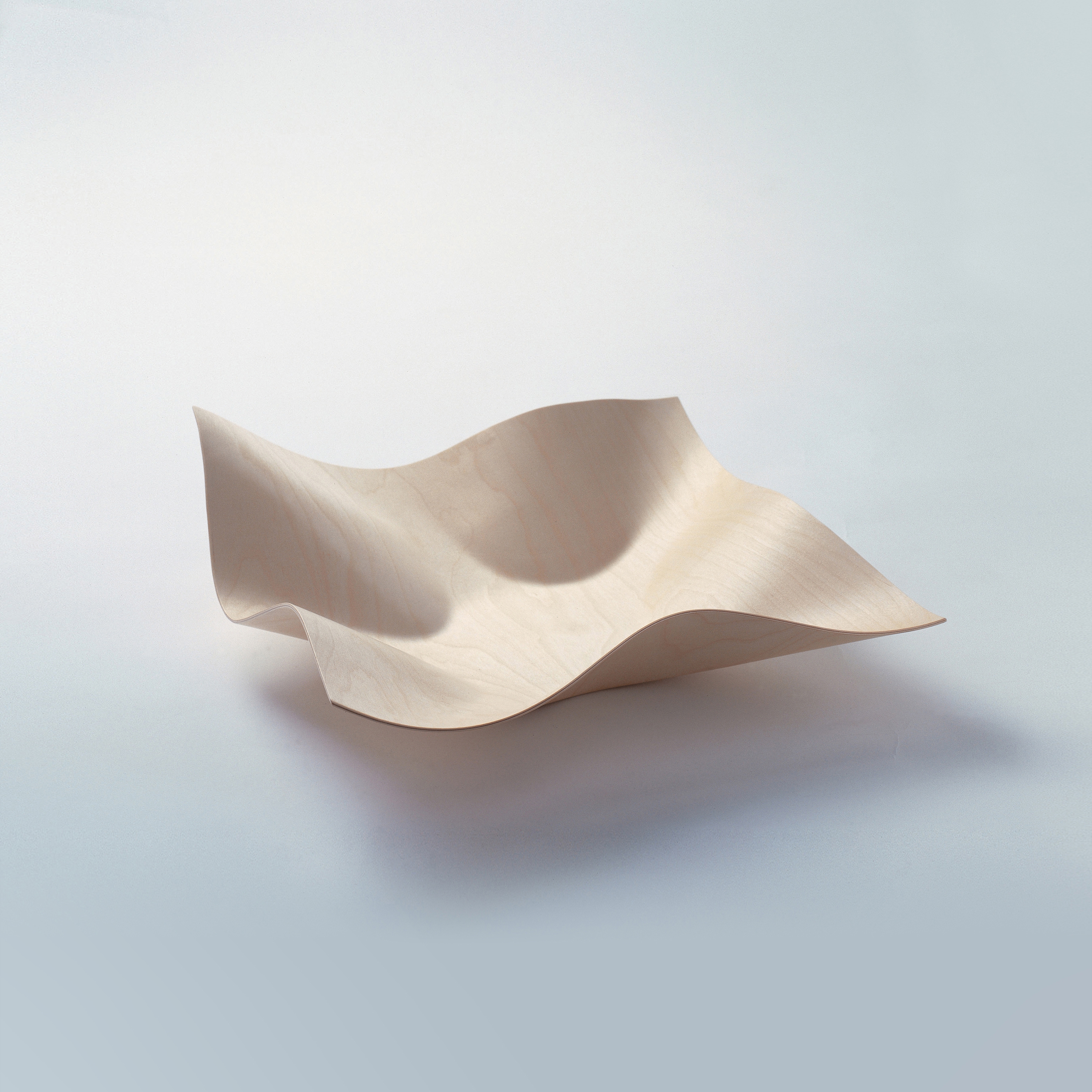Display product Tuisku bowl from manufacturer Showroom Finland Oy