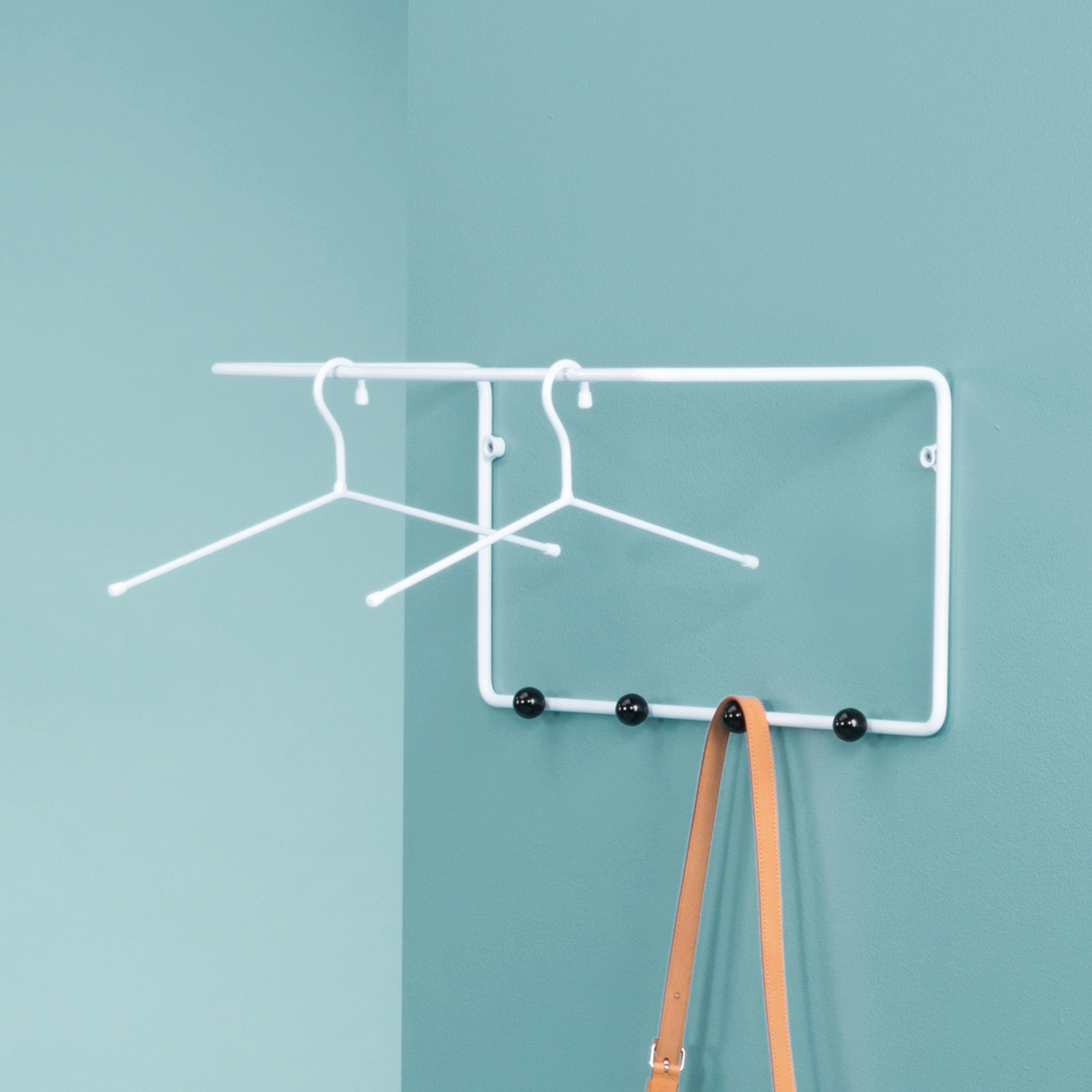 Vertoon produk Mixrack Coat Rack M van vervaardiger Showroom Finland Oy