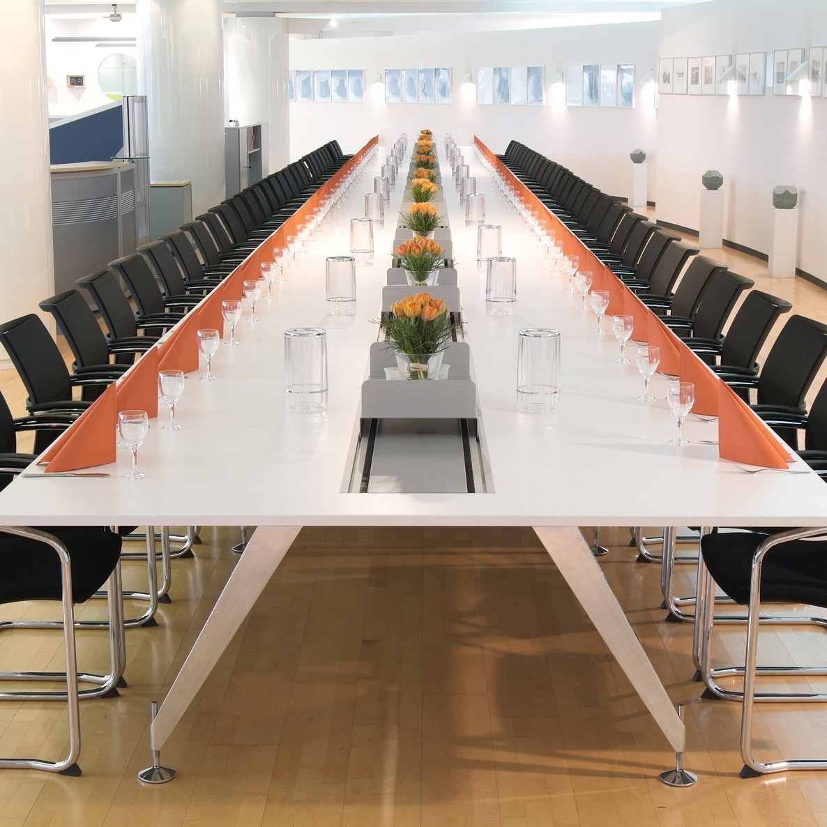 MOBILIER DE CONFÉRENCE
