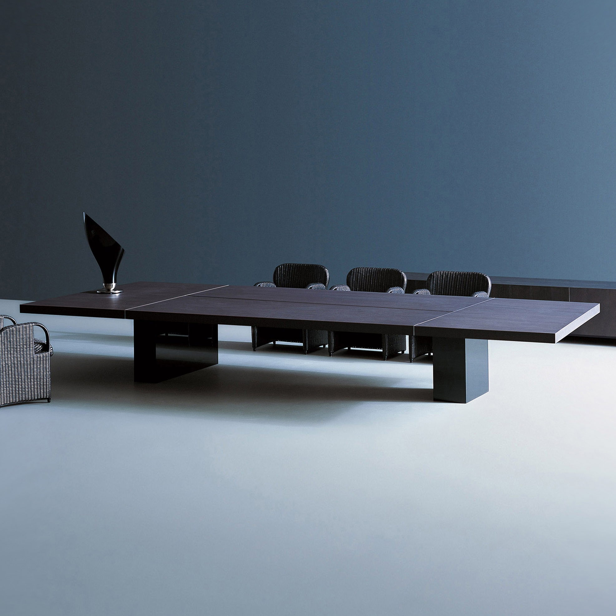 Afficher le produit Asymmetrical du fabricant Tecno
