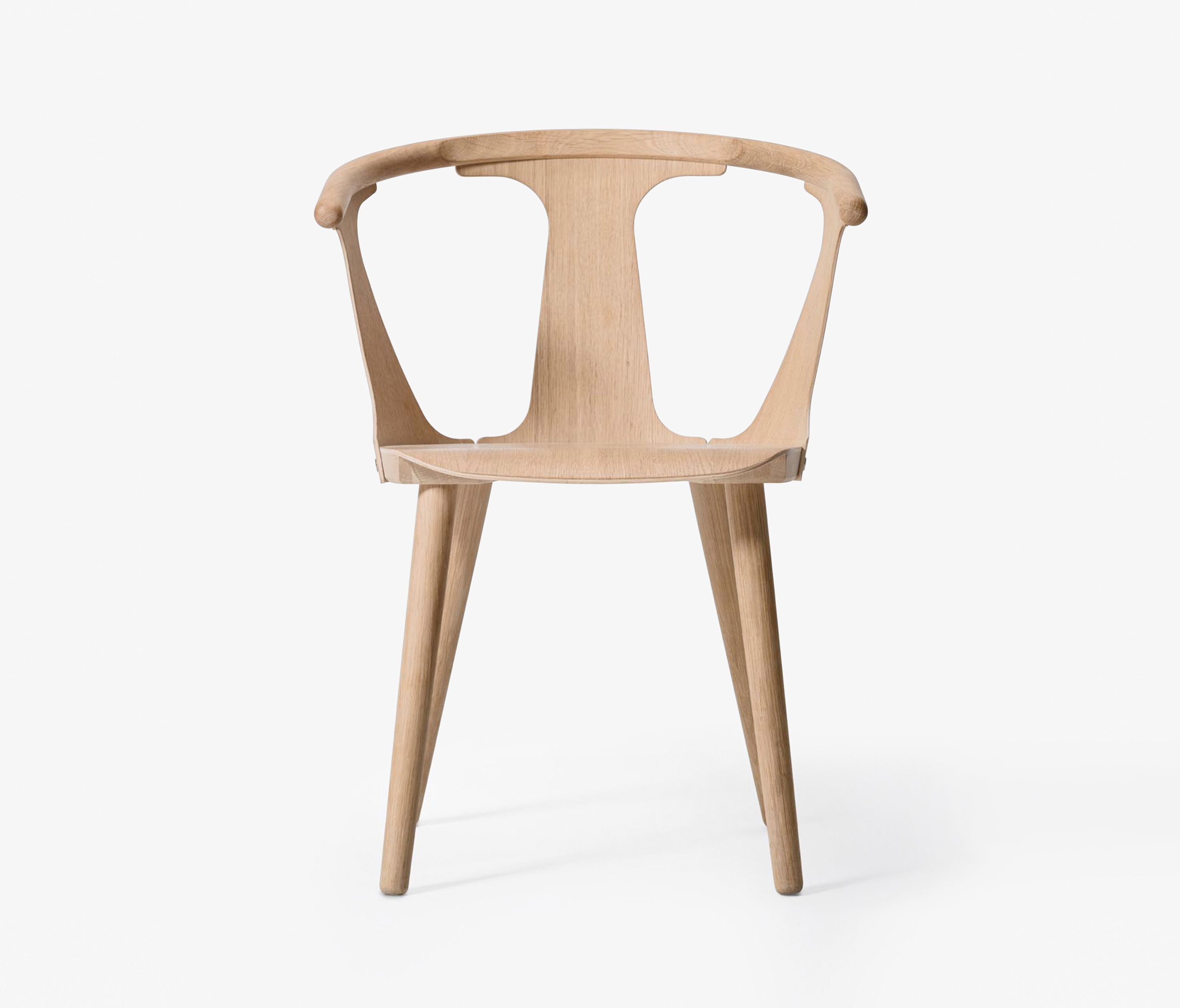 Mostra il prodotto In Between SK1 Oiled Oak del produttore &TRADITION
