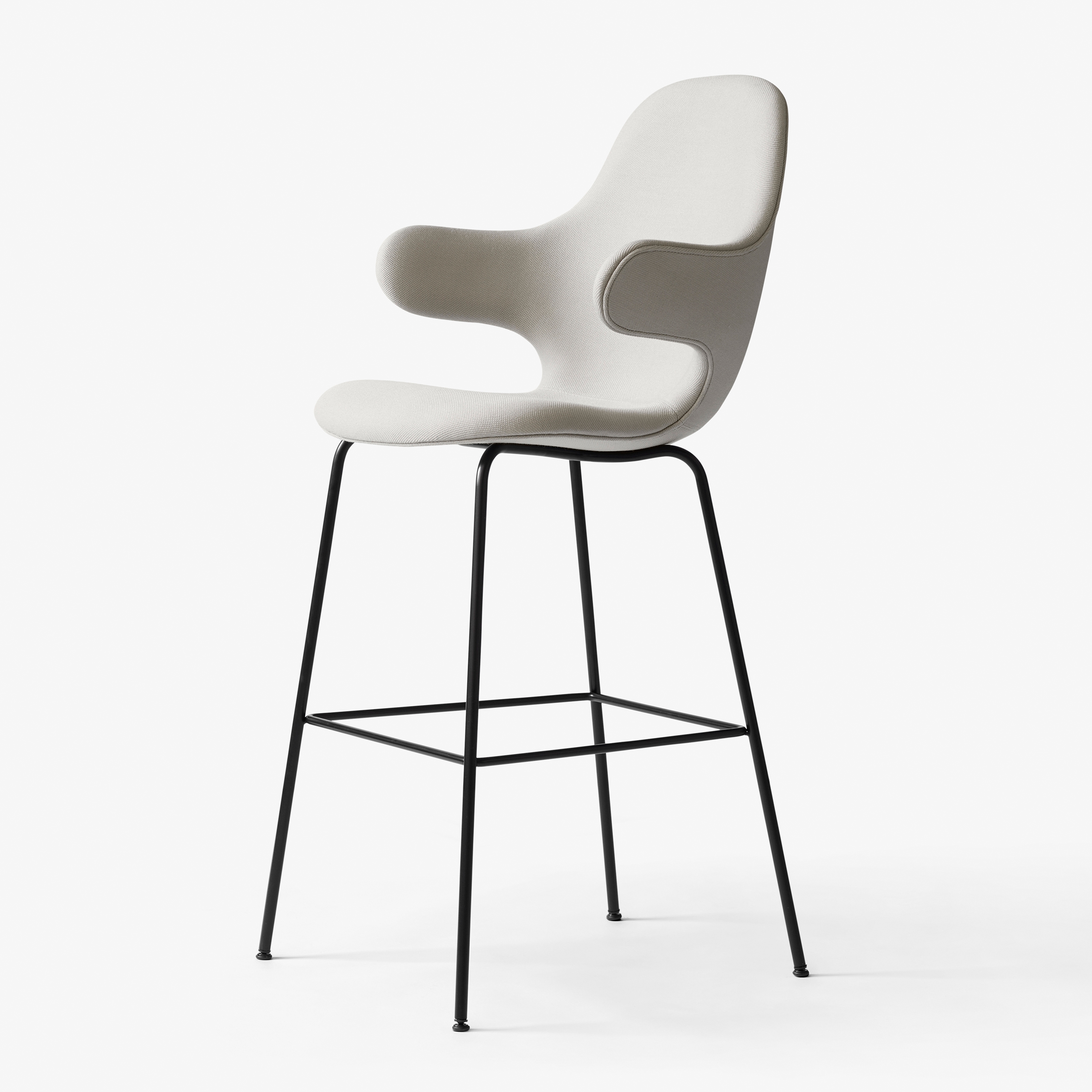 Vertoon produk Catch Bar Stool JH17 Black Powder Coating w. Steelcut 240 van vervaardiger &TRADITION