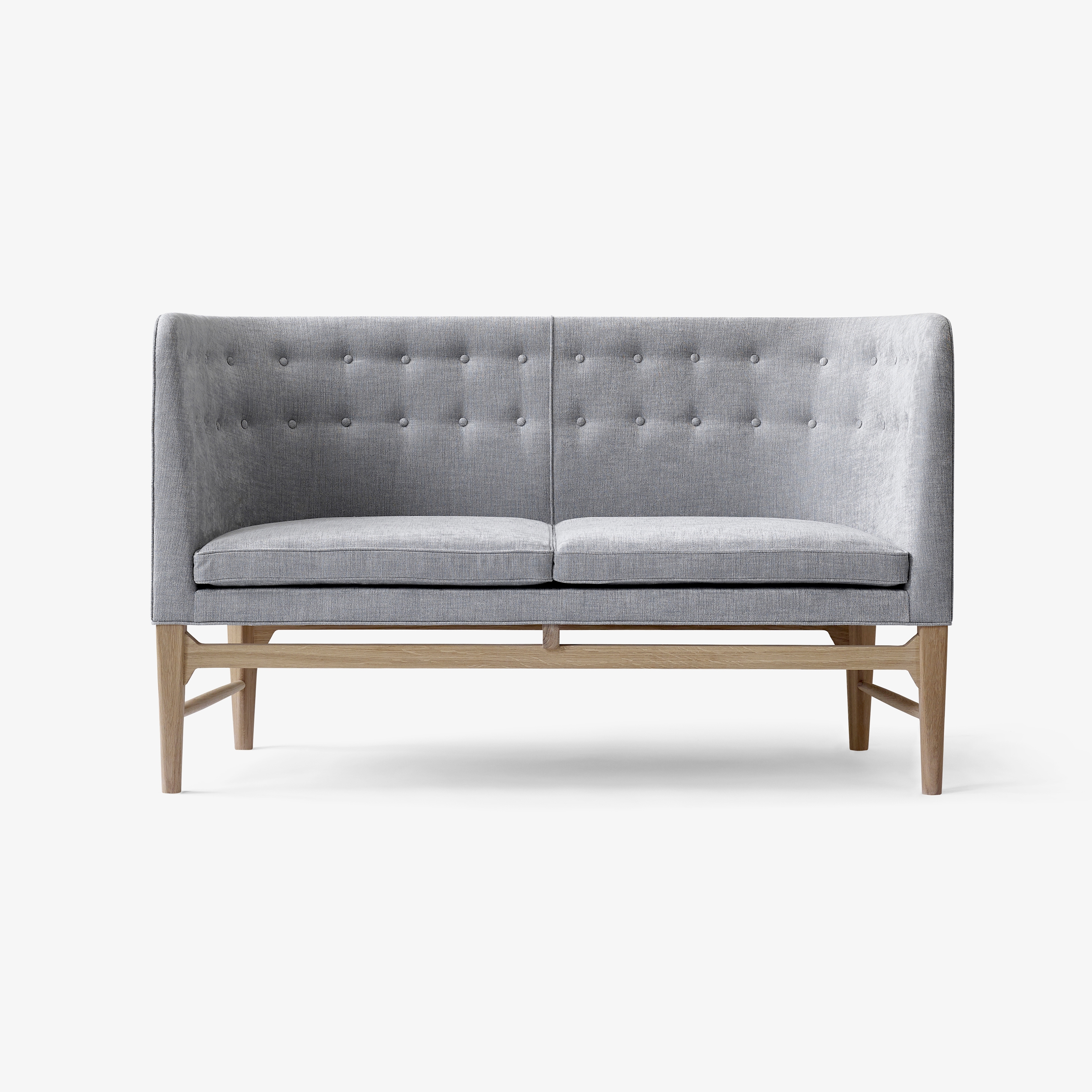 Display product Mayor Sofa AJ6 Maple 0722 w. White Oiled Oak from manufacturer &TRADITION