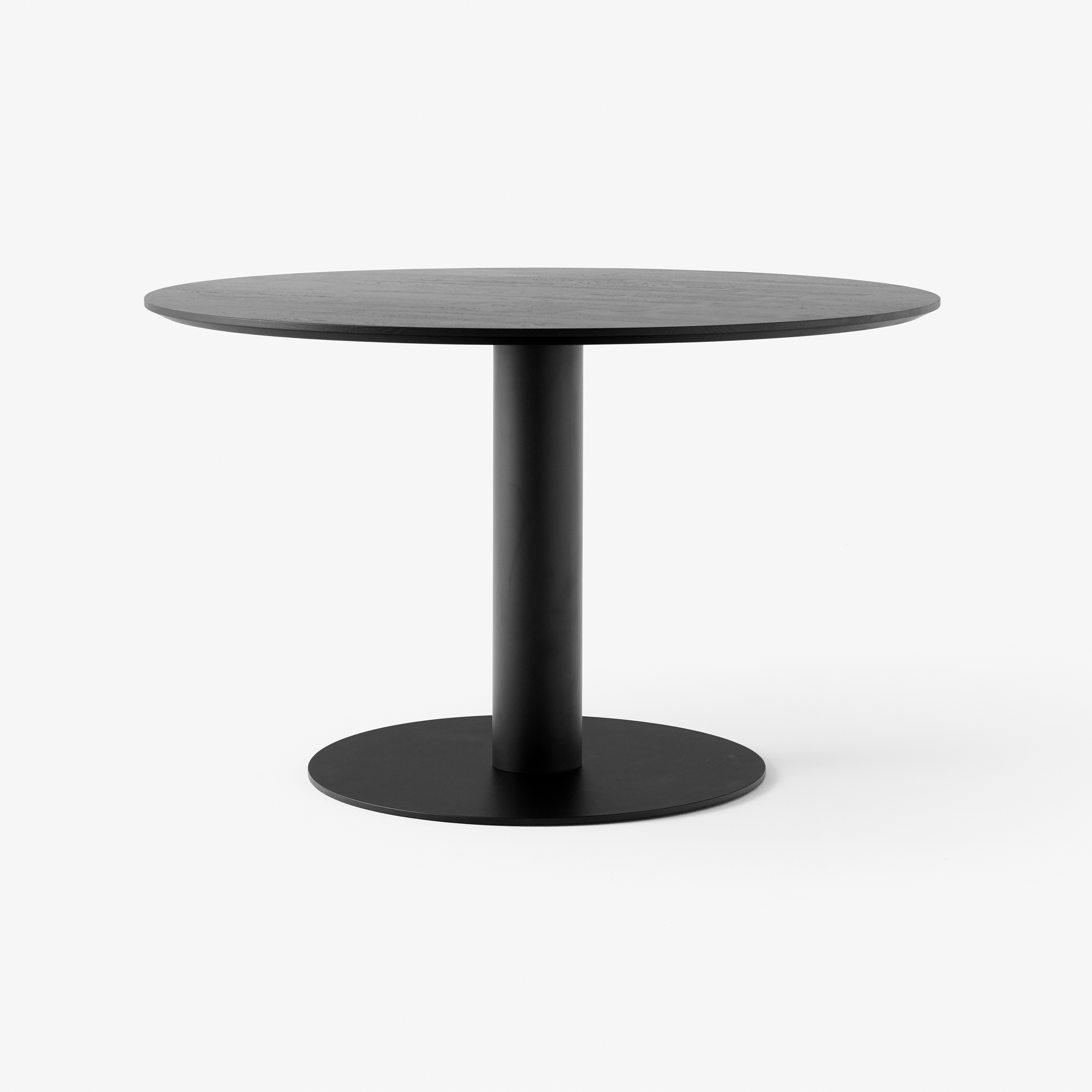 In Between SK12 Black Lacquered Oak w. Black base
